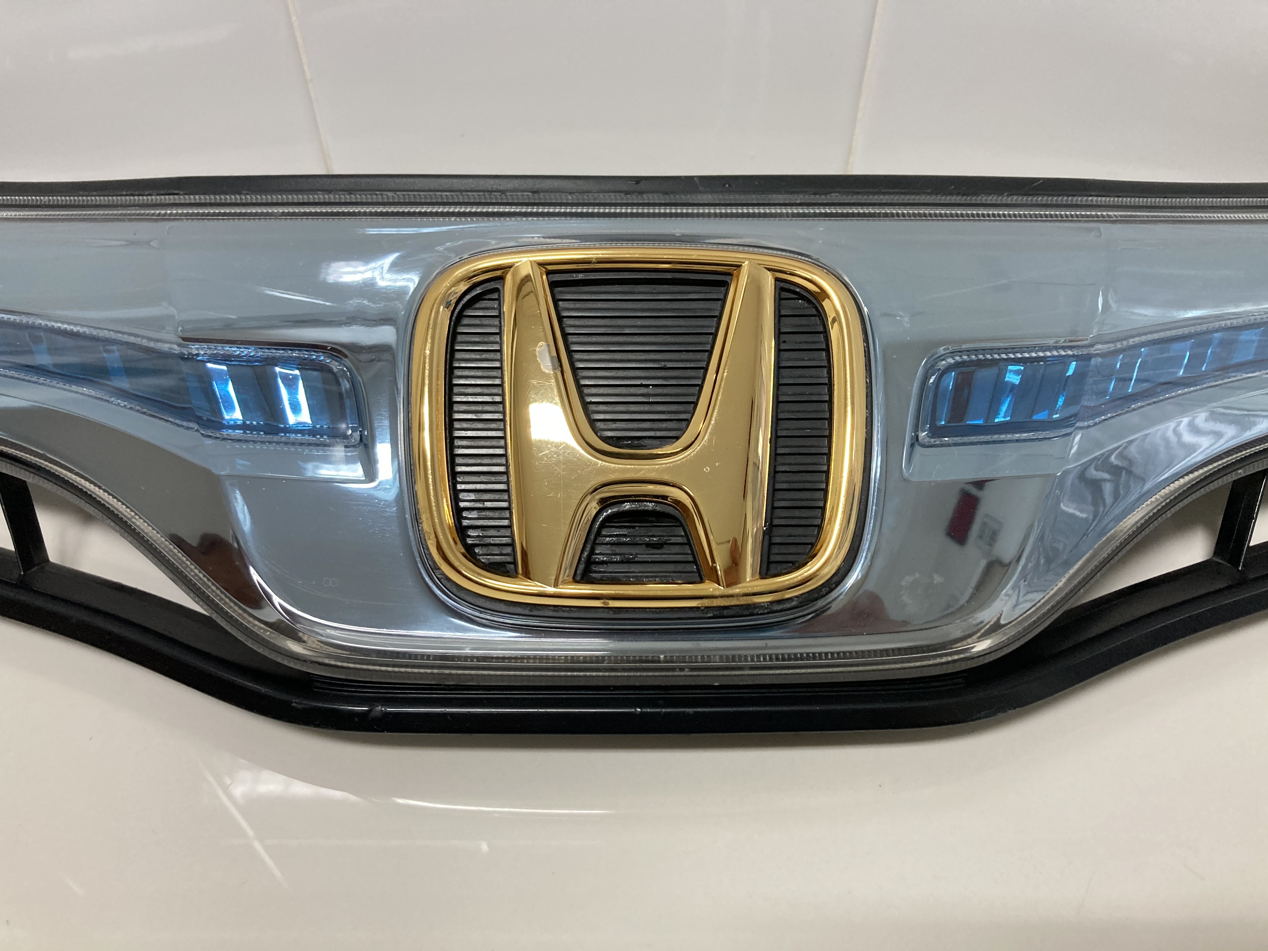 ขายกระจังหน้าแต่งของรถยนต์ HONDA รุ่น JAZZ HYBRID RS รหัส GE ปี 2012-2014 ขายกระจังหน้าแต่งของรถยนต์ HONDA รุ่น JAZZ HYBRID RS รหัส GE ปี 2012-2014