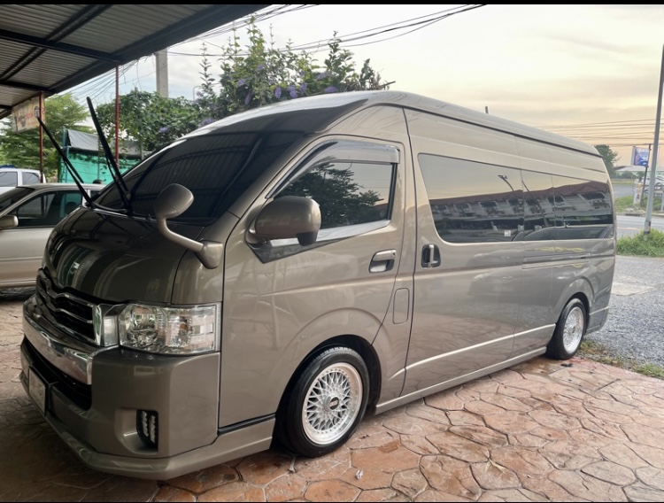 ขายล้อแม็กซ์ลายรังผี้งขอบ 16 นิ้ว กว้าง 7 นิ้วสั้น 6 รู 139.7 ET0