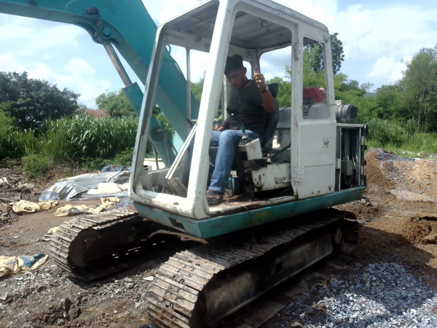 แบ็คโฮ KOBELCO SK60 มาร์คทู