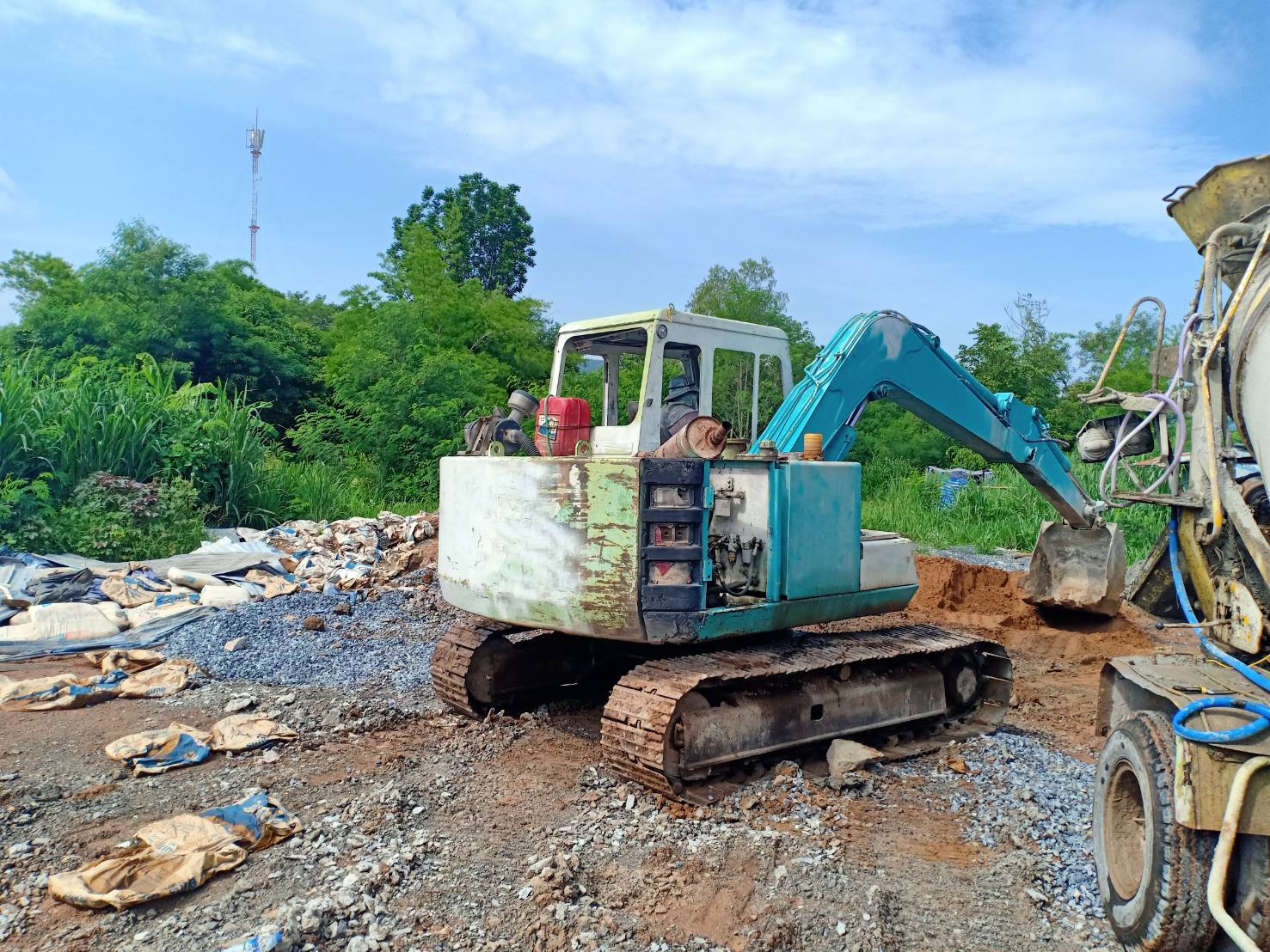 แบ็คโฮ KOBELCO SK60 มาร์คทู