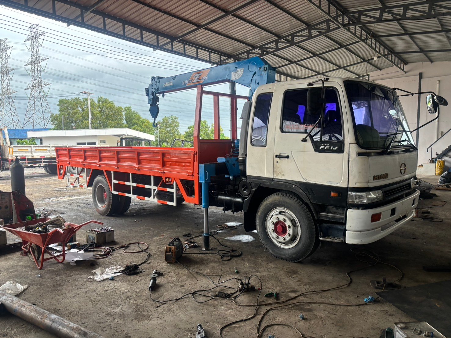 ขาย Hino FF1J ปี 2544 212 แรงม้า เครน 3.5 ตัน 4 ปอก ท้องวี ขาย Hino FF1J ปี 2544 212 แรงม้า เครน 3.5 ตัน 4 ปอก ท้องวี