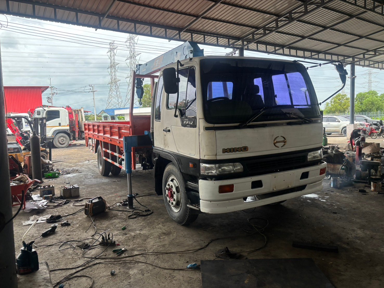 ขาย Hino FF1J ปี 2544 212 แรงม้า เครน 3.5 ตัน 4 ปอก ท้องวี ขาย Hino FF1J ปี 2544 212 แรงม้า เครน 3.5 ตัน 4 ปอก ท้องวี