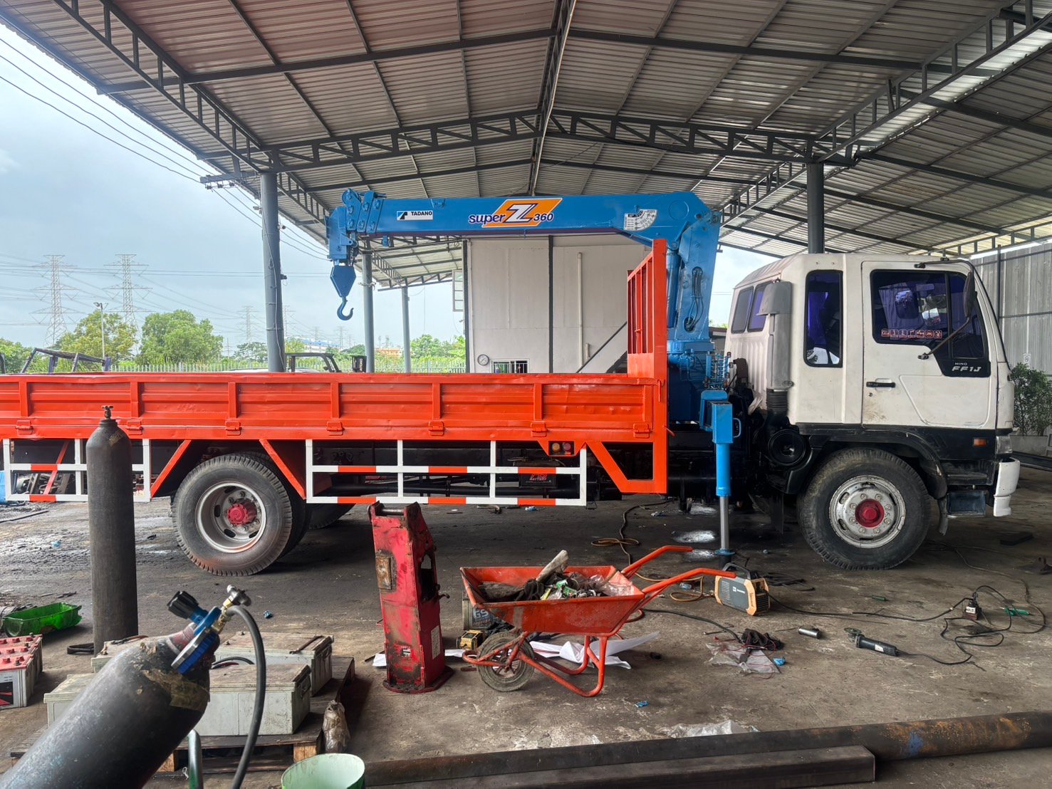 ขาย Hino FF1J ปี 2544 212 แรงม้า เครน 3.5 ตัน 4 ปอก ท้องวี
