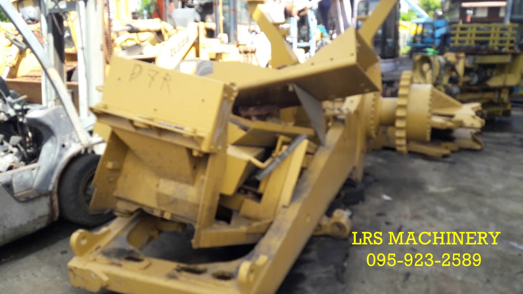 แยกขายอะไหล่แทรคเตอร์ CAT รุ่น D7R