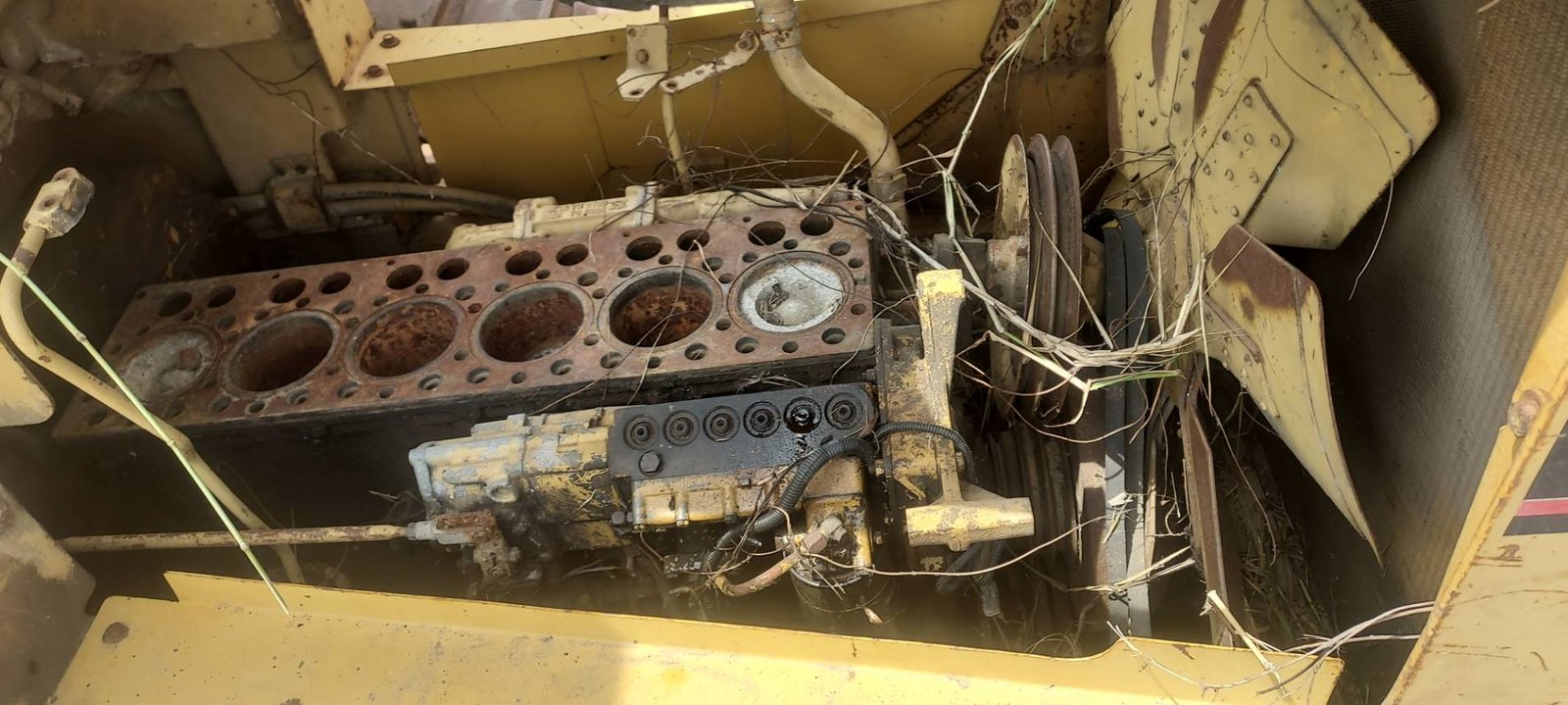 รถแทรคเตอร์ตีนตะขาบ CAT D6H เกียร์ทอร์ค