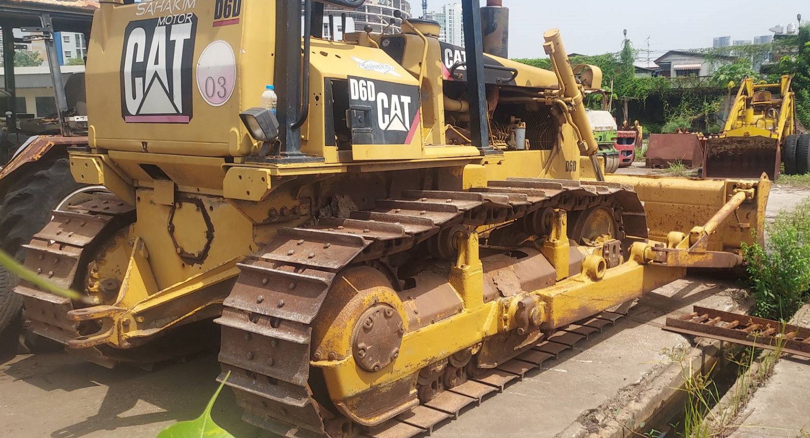 ขายแทรคเตอร์ CAT D6D เกียร์ตัด ขายแทรคเตอร์ CAT D6D เกียร์ตัด