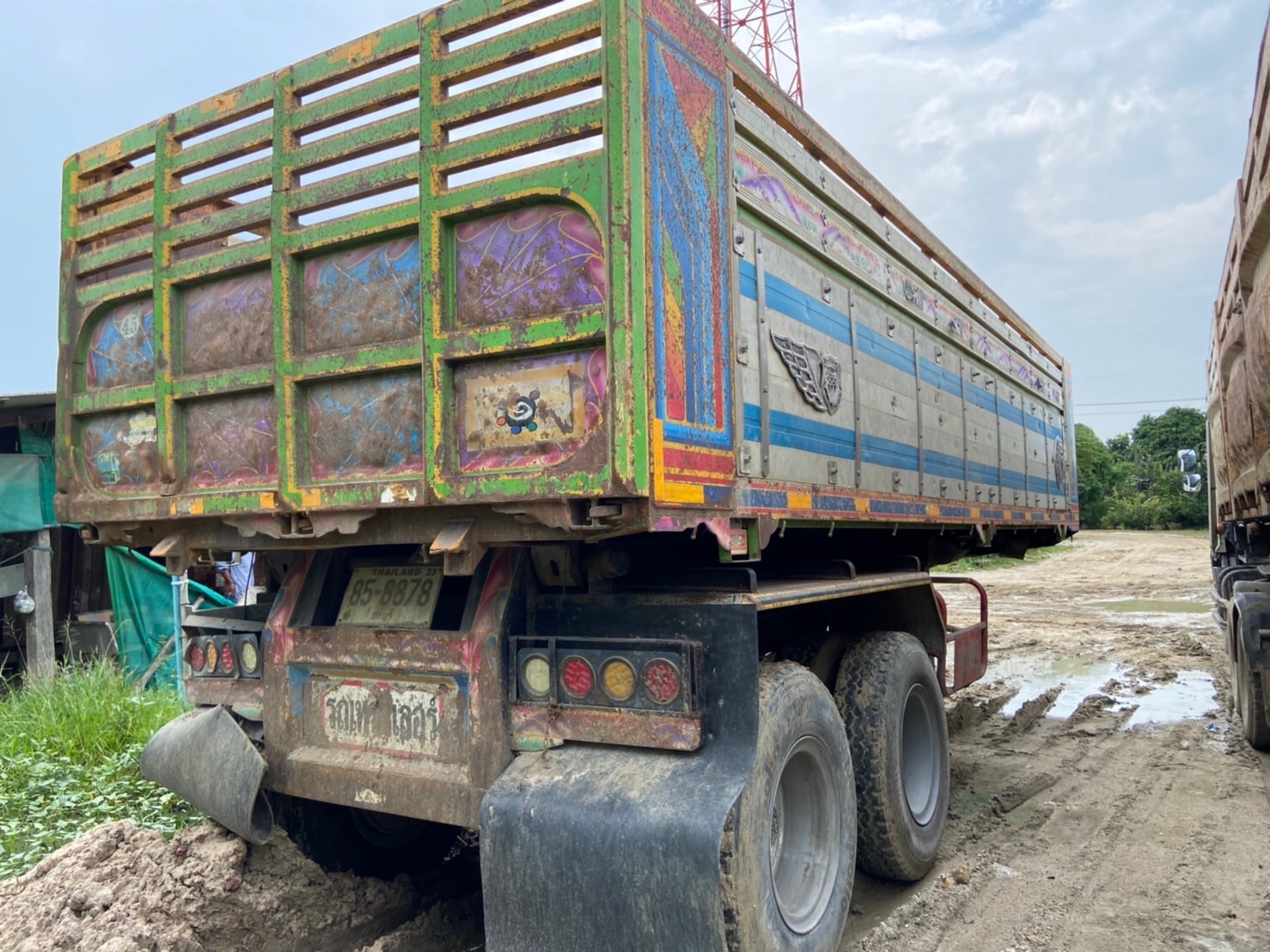 ขายหางเซมิดั้ม2เพลายาว8เมตร อู่พานทองทรัคปี57 น้ำหนักตัว9.7ตัน ขายหางเซมิดั้ม2เพลายาว8เมตร อู่พานทองทรัคปี57 น้ำหนักตัว9.7ตัน