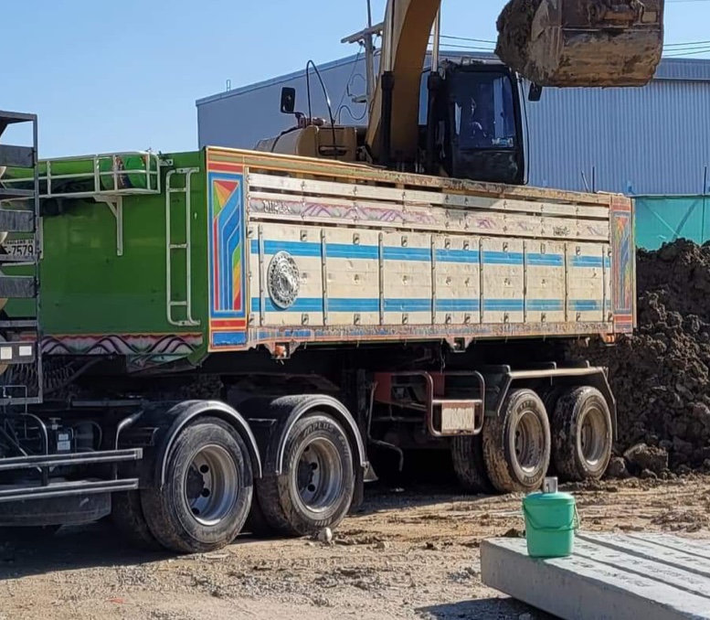 ขายหางเซมิดั้ม2เพลายาว8เมตร อู่พานทองทรัคปี57 น้ำหนักตัว9.7ตัน ขายหางเซมิดั้ม2เพลายาว8เมตร อู่พานทองทรัคปี57 น้ำหนักตัว9.7ตัน