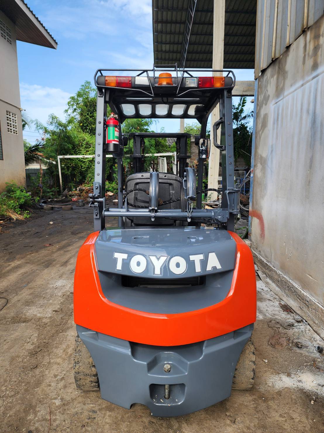 ขายด่วนน!! รถยก TOYOTA-8FG25TV300AT เสา 3 เมตร เกียร์ ออโต้ ขายด่วนน!! รถยก TOYOTA-8FG25TV300AT เสา 3 เมตร เกียร์ ออโต้