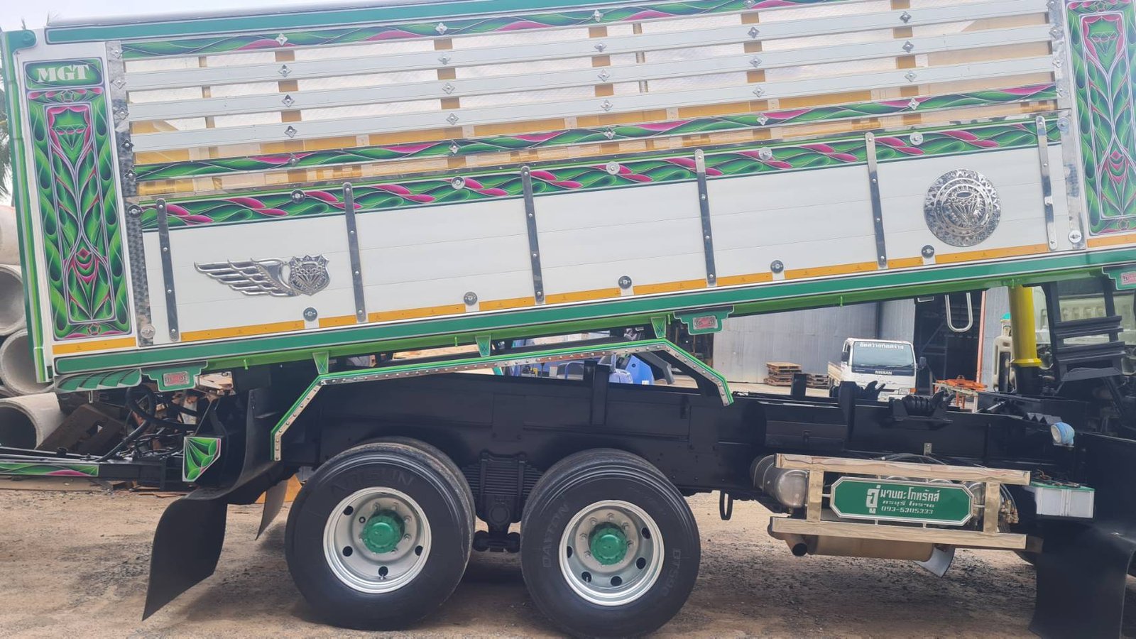 ขายด่วน รถพ่วงแม่+ลูก Isuzu 360 รถปลายปี56 เลขไมล์370000 พร้อมใช้งาน ราคา2.2ล้าน โทร 0895843320