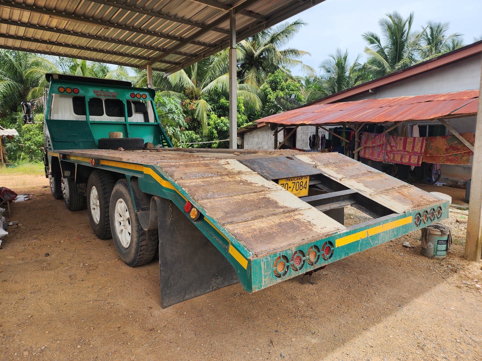 รถบรรทุก12ล้อท้ายลาด HINO FM220 ปี38 สนใจติดต่อสอบถาม 089-4625982