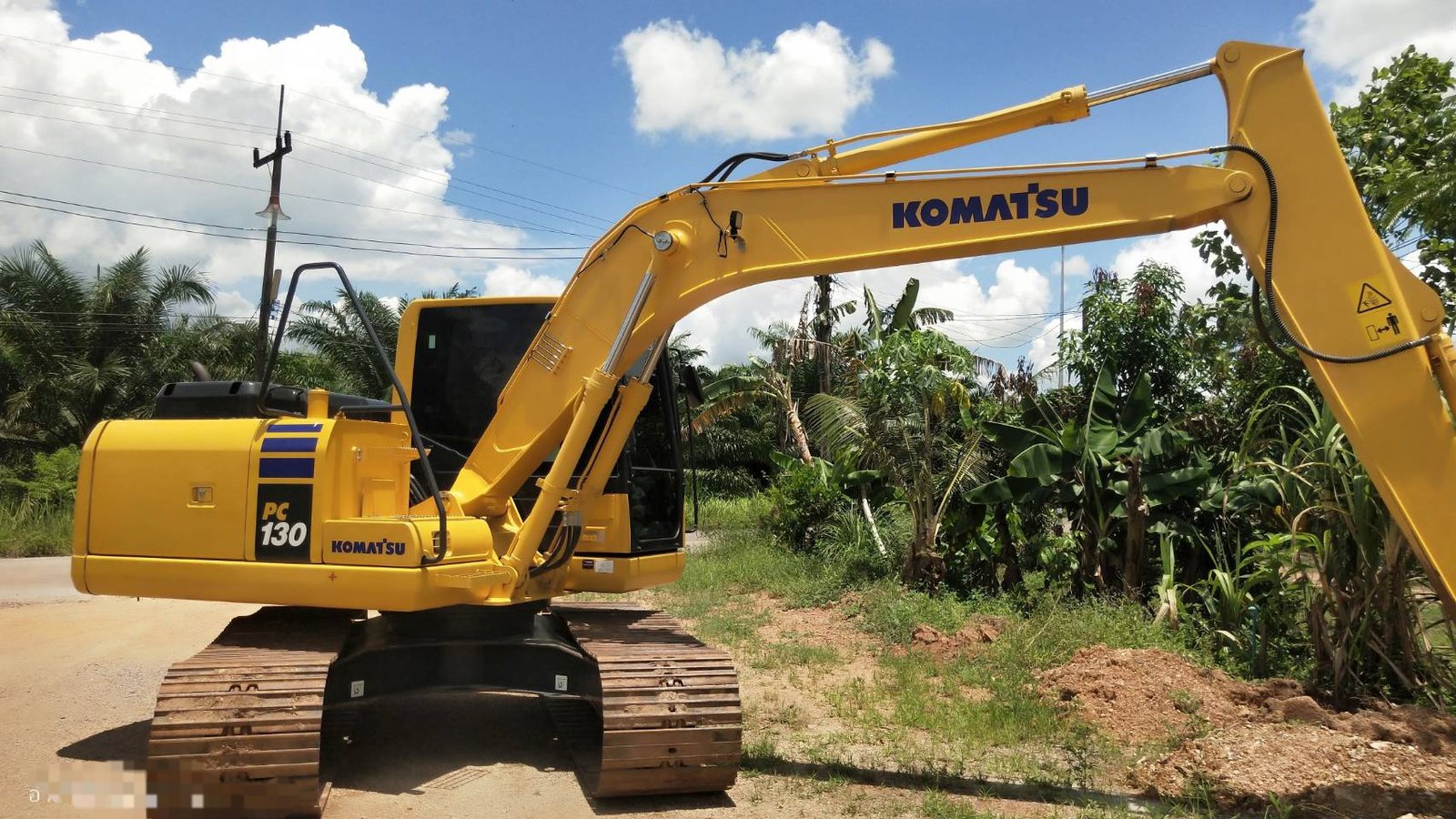 รถแบคโฮ KOMATSU PC 130-10MO สภาพสวย สนใจติดต่อ 089-4625982