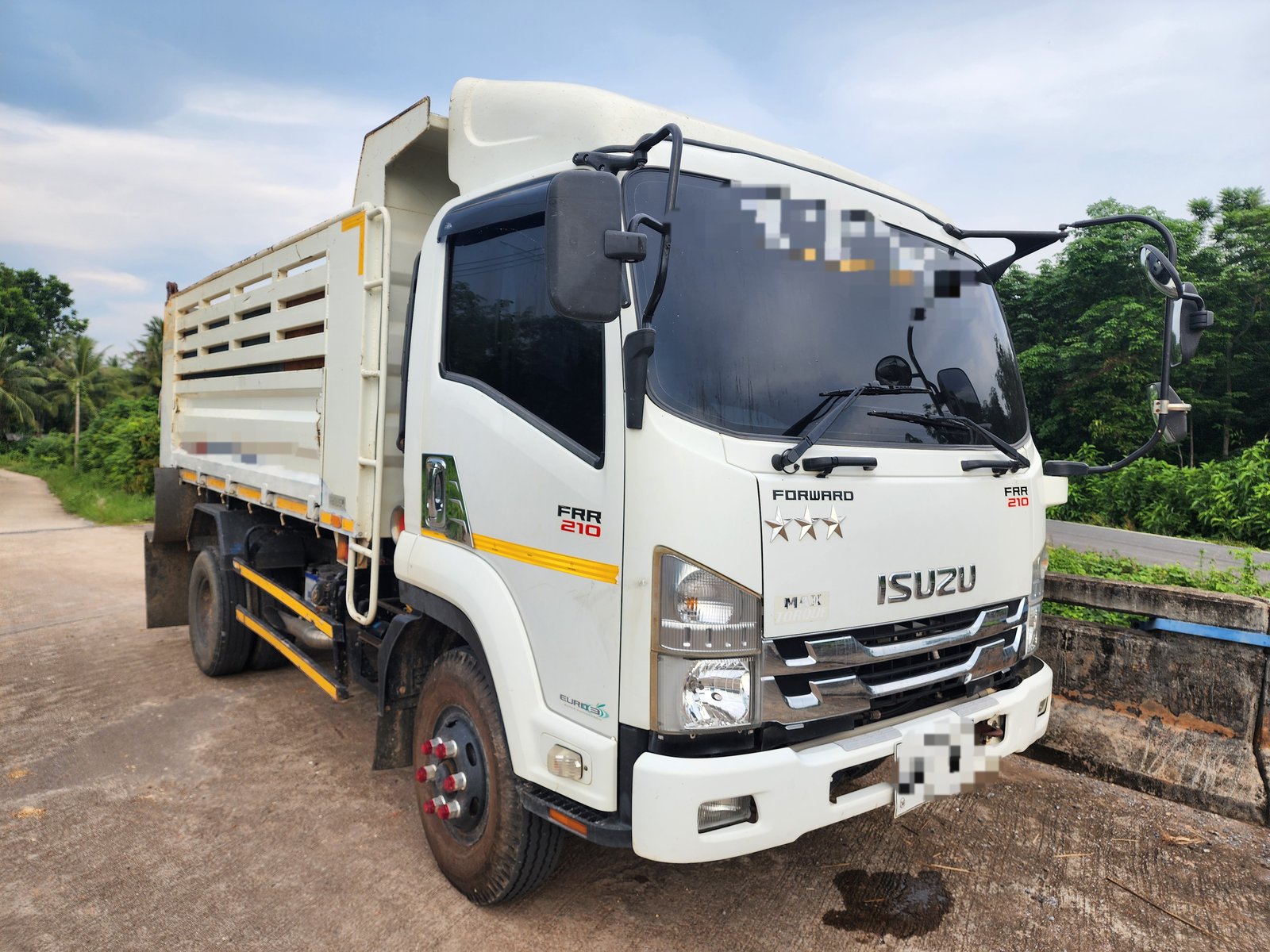 รถบรรทุก6ล้อดั้ม ISUZU FRR210 ปี2564 สนใจติดต่อ 089-4625982