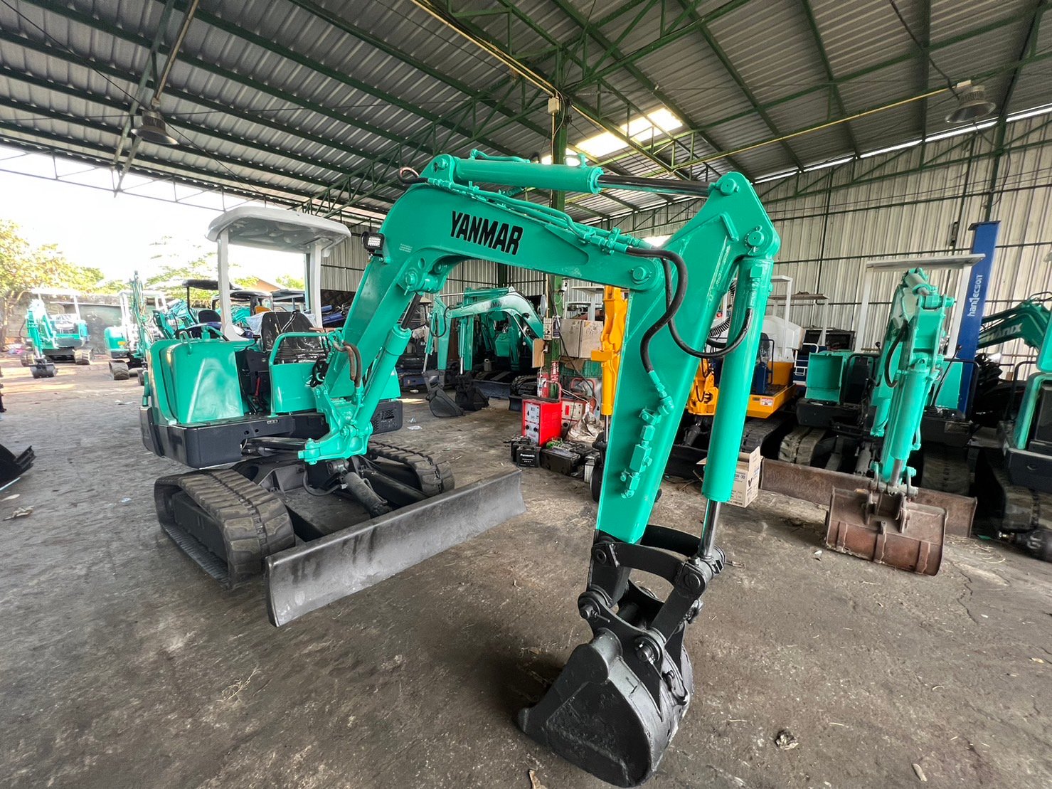 YANMAR B27 สภาพดีเก่าญี่ปุ่น 
มีใบอินวอยไม่เคยใช้ในไทย