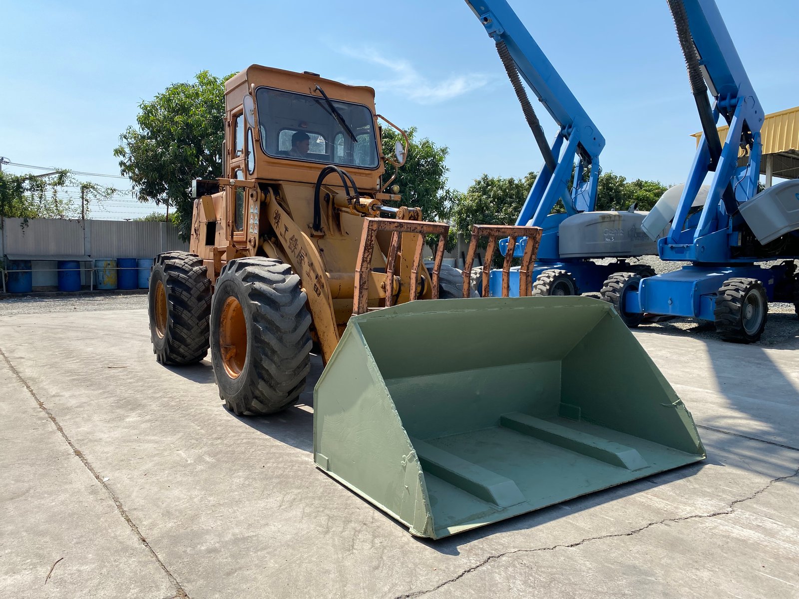 รถตักล้อยาง KOMATSU 510 กรองคู่ บุ้งกี๋ 1คิว รถเก่านอกนำเข้า ติดต่อ Line jiraroj2909