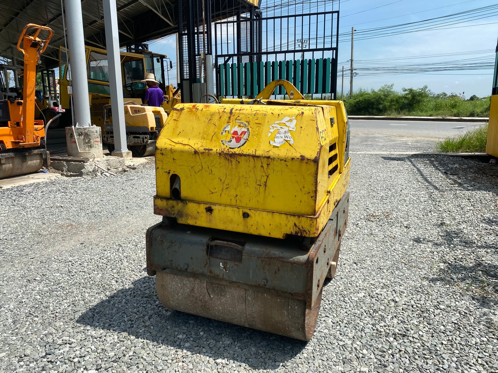 รถบดเดินตาม WACKER NEUSON RD7H-S เก่านอกนำเข้า ติดต่อ Line jiraroj2909
