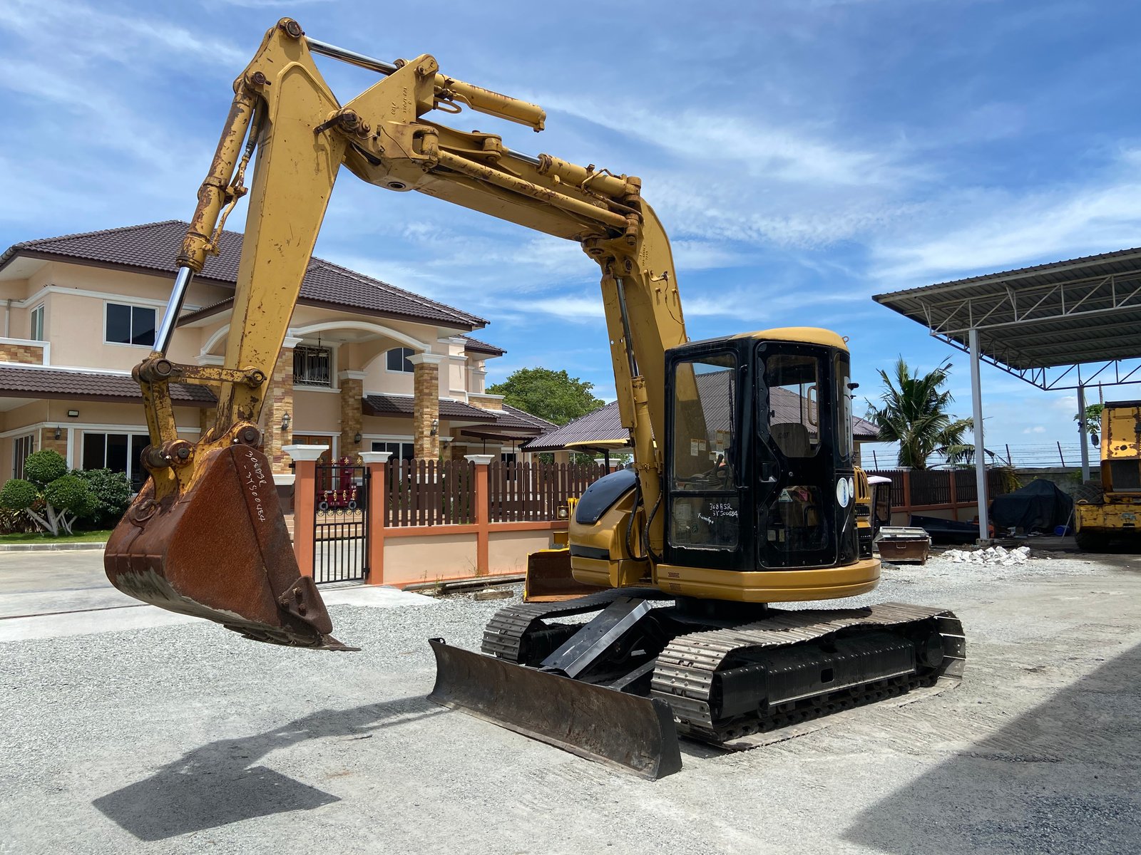 รถแบคโฮ CAT 308BSR ขนาด 8 ตัน บูมสไลด์ รถเก่านอก ติดต่อ Line jiraroj2909