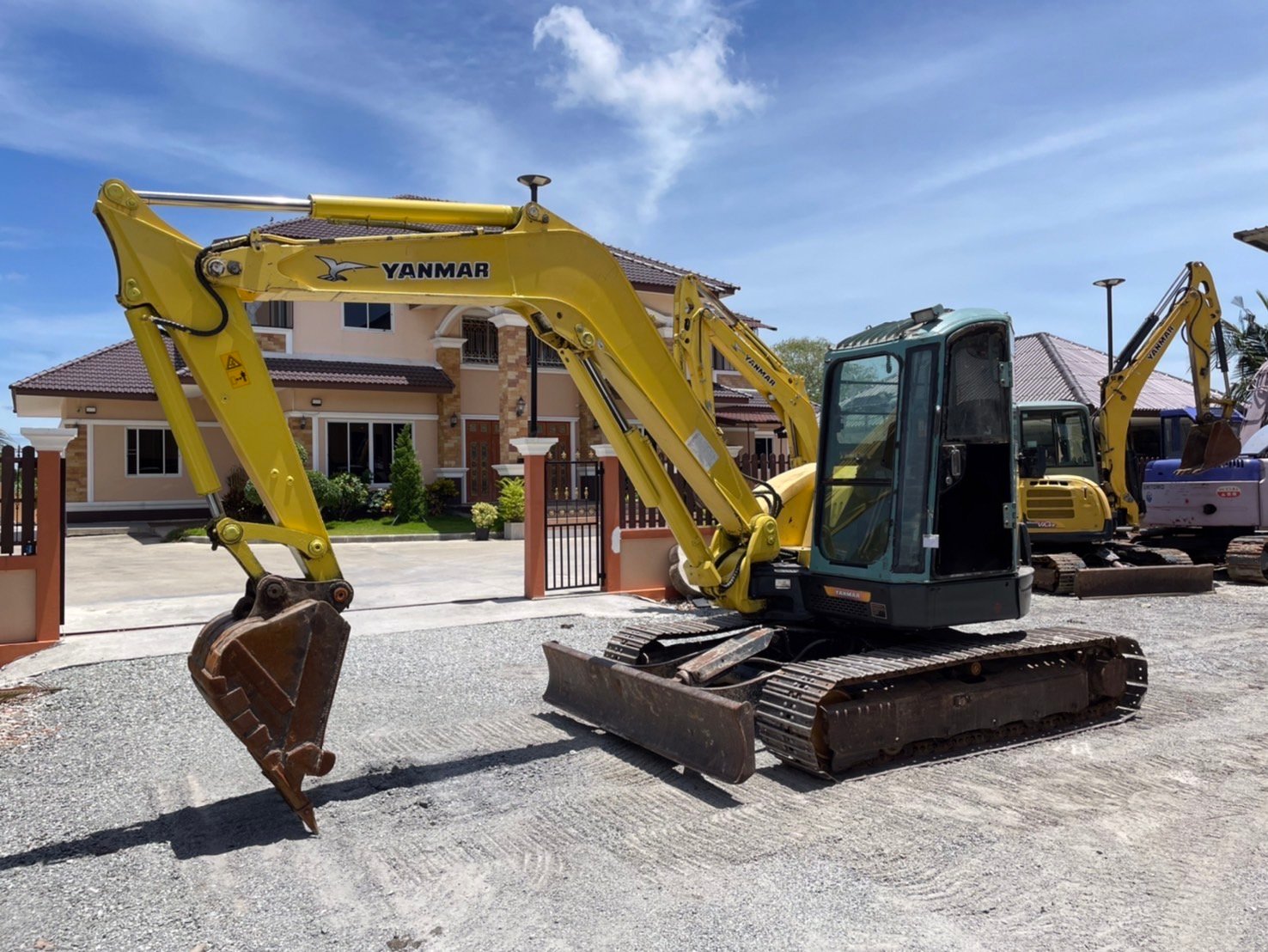 รถแบคโฮ YANMAR VIO80B เทียบเท่า PC80 ขนาด 8ตัน รถเก่านอก ติดต่อ Line jiraroj2909 รถแบคโฮ YANMAR VIO80B เทียบเท่า PC80 ขนาด 8ตัน รถเก่านอก ติดต่อ Line jiraroj2909