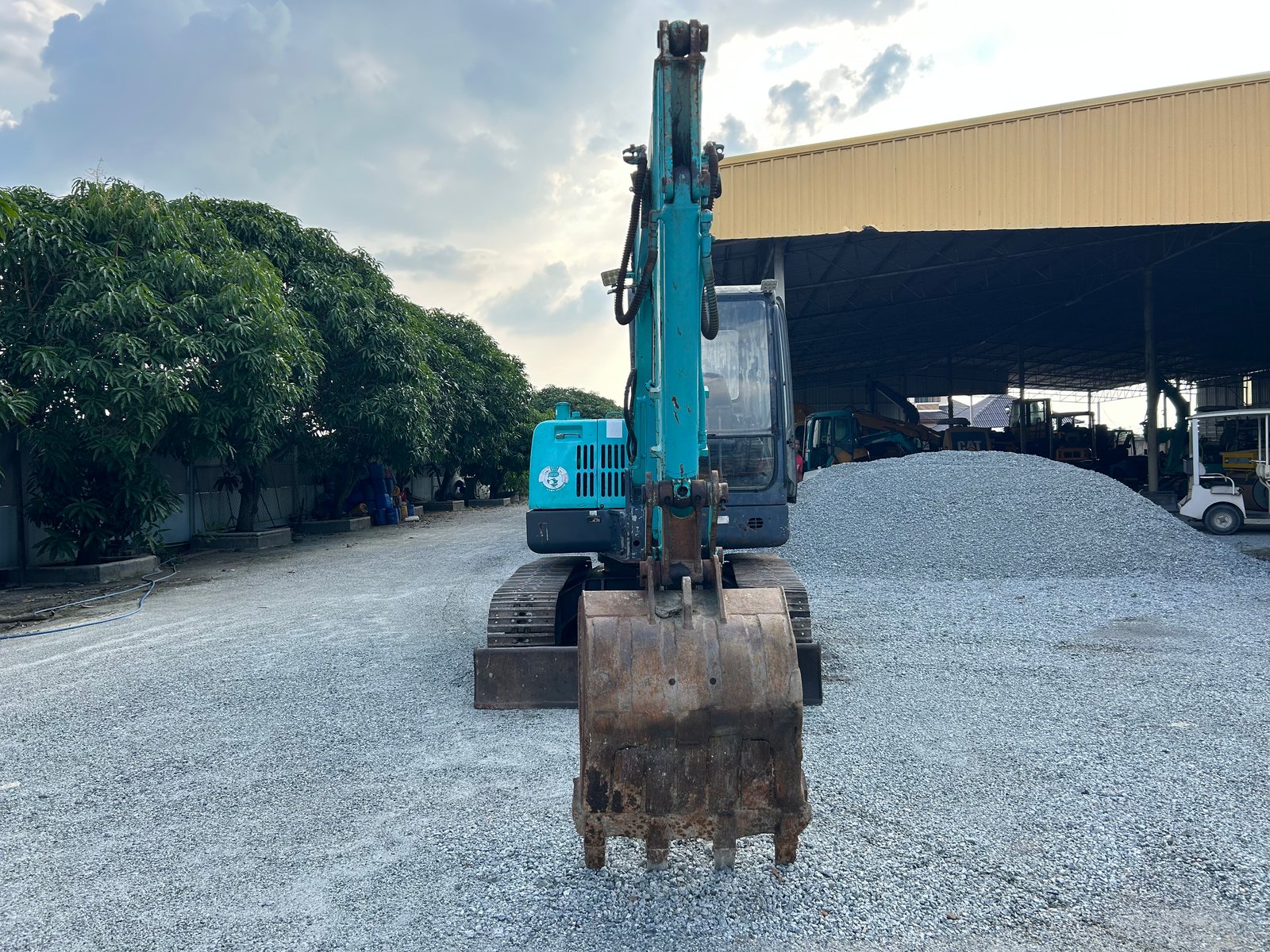 รถแบคโฮ KOBELCO SK60-C ขนาด 6 ตัน รถเก่านอกนำเข้า ติดต่อ Line: jiraroj2909