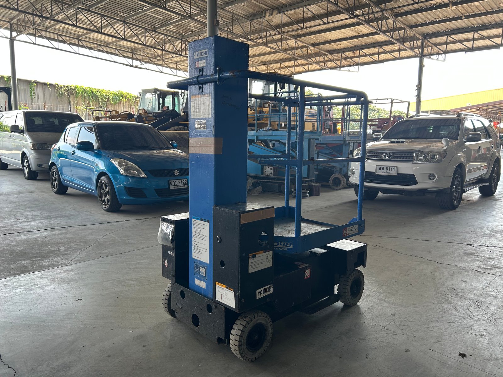รถกระเช้าไฟฟ้าเสาเดี่ยว 4ล้อ AICHI SV04B ความสูง 3.8 เมตร รถเก่านอก ติดต่อ Line jiraroj2909