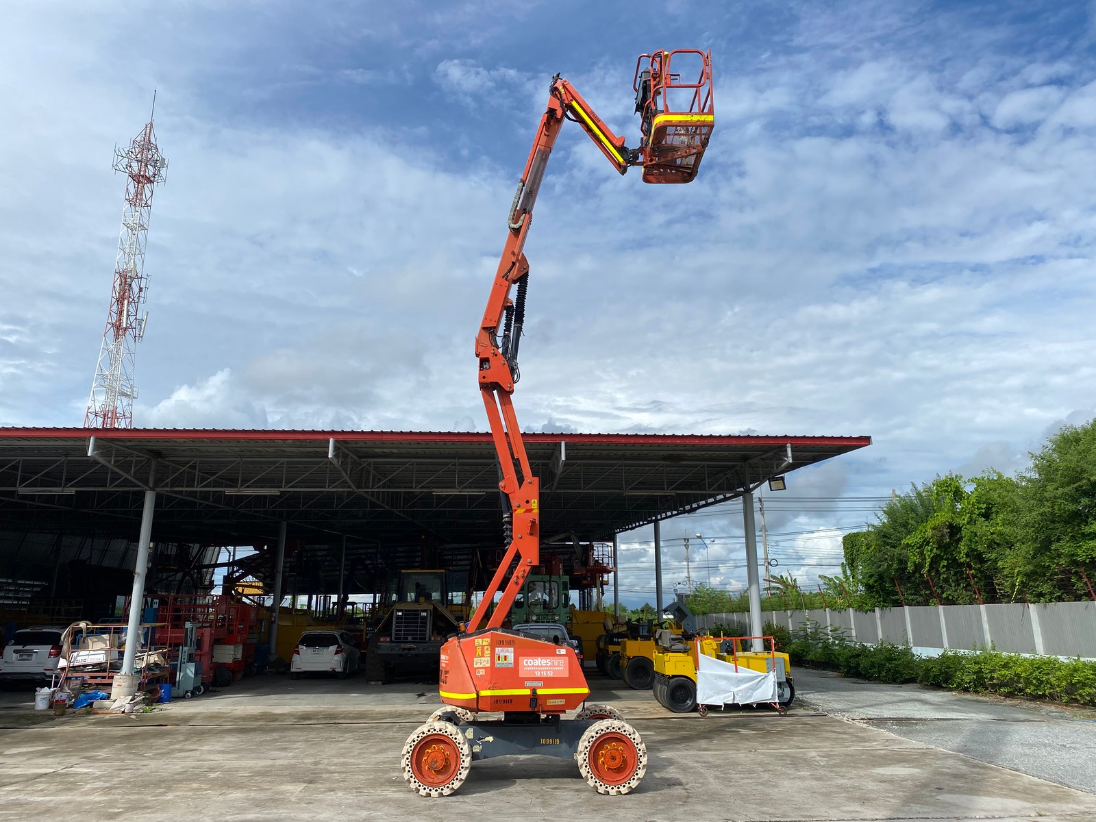 รถกระเช้าบูม JLG 340AJ ความสูง10.29 เมตร รถเก่านอกนำเข้า Line jiraroj2909