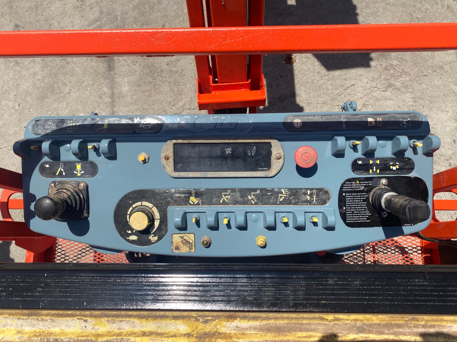 รถกระเช้าบูม JLG 450AJ ความสูง 13.70เมตร เก่านอกนำเข้า ติดต่อ Line jiraroj2909
