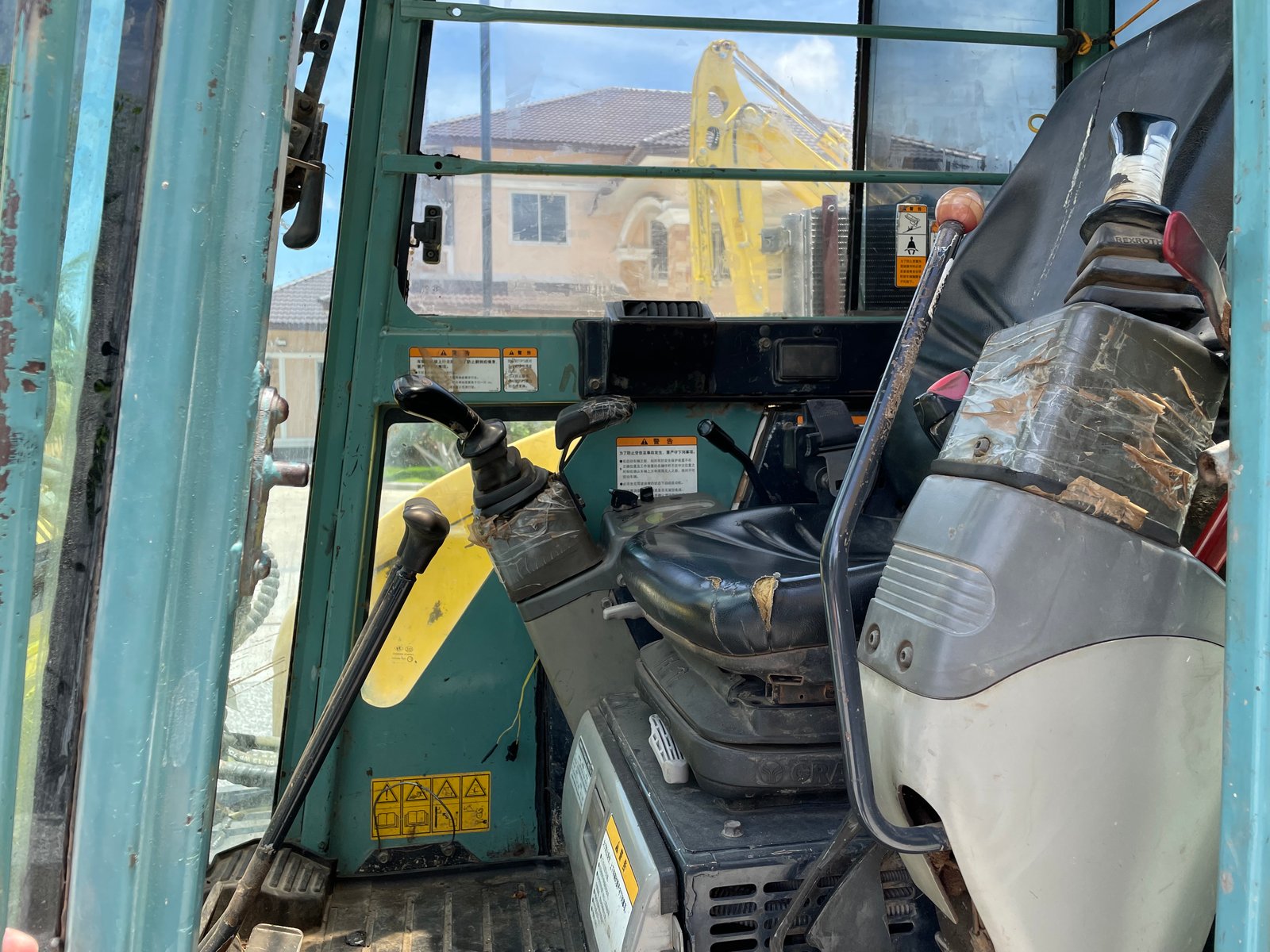 รถแบคโฮ YANMAR VIO80B ขนาด 8ตัน รถเก่านอก ติดต่อ Line jiraroj2909