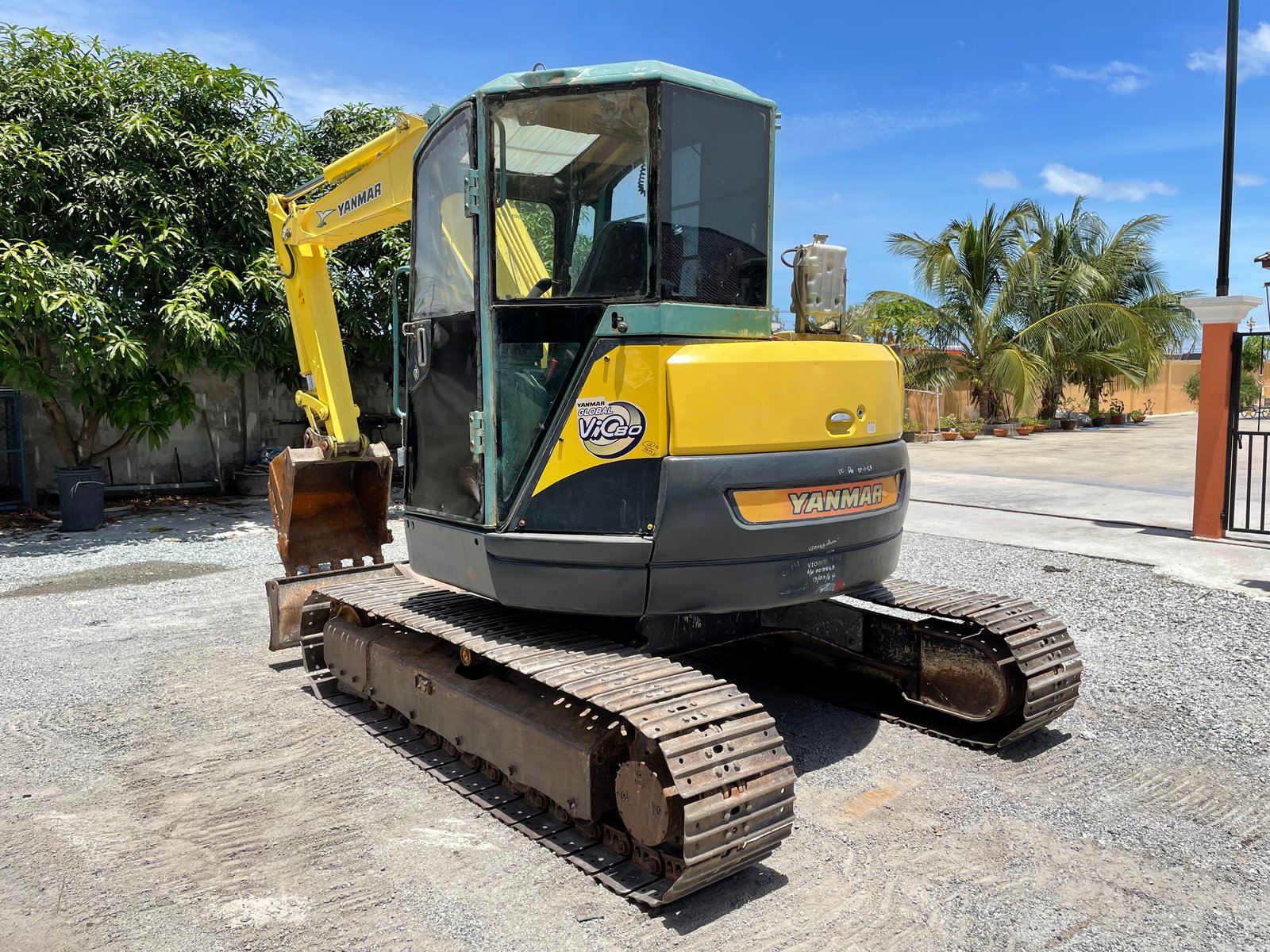 รถแบคโฮ YANMAR VIO80B ขนาด 8ตัน รถเก่านอก ติดต่อ Line jiraroj2909