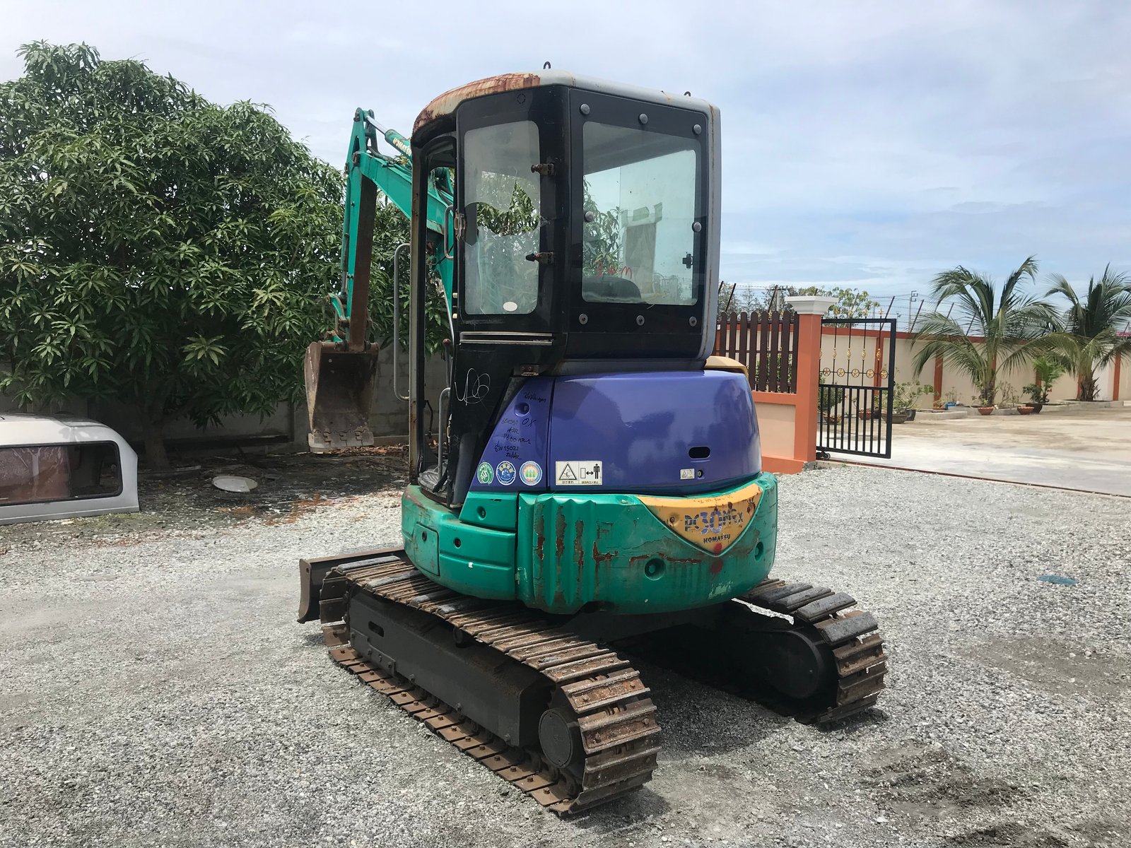 รถแบคโฮ KOMATSU PC30MR-1 ขนาด 3ตัน รถเก่านอกนำเข้า Line jiraroj2909