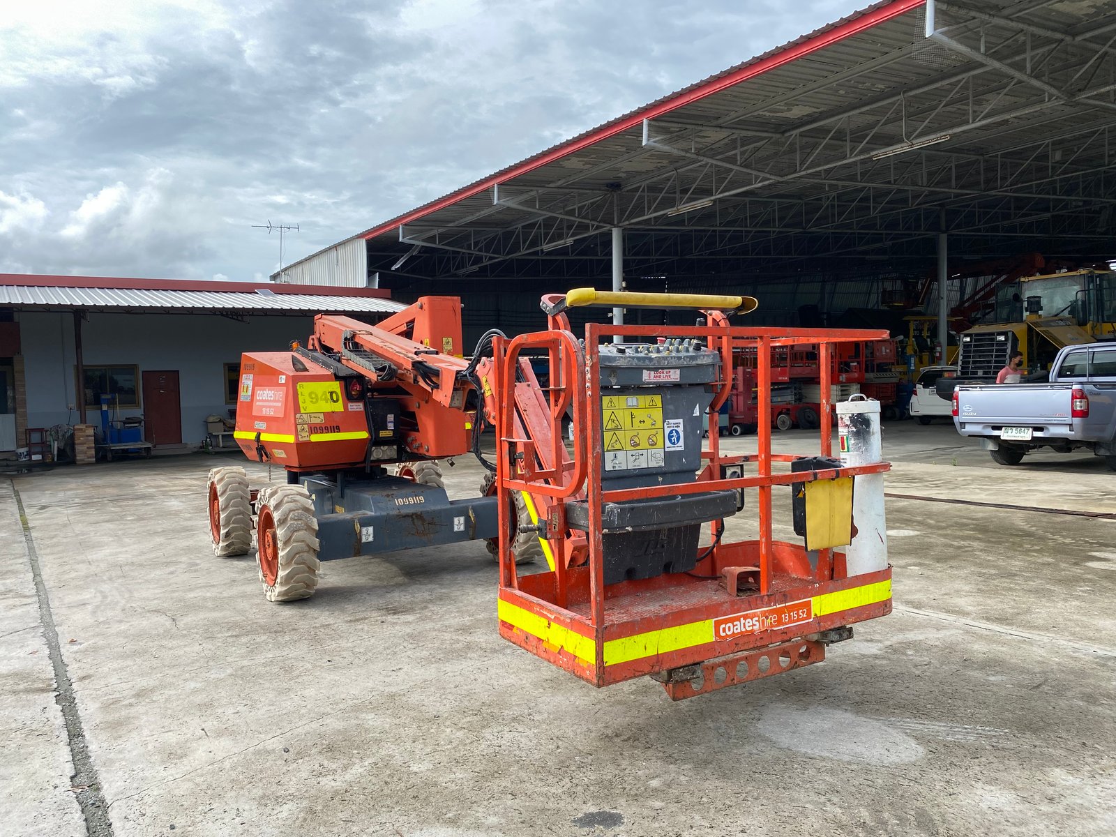 รถกระเช้าบูม JLG 340AJ ความสูง10.29 เมตร รถเก่านอกนำเข้า Line jiraroj2909
