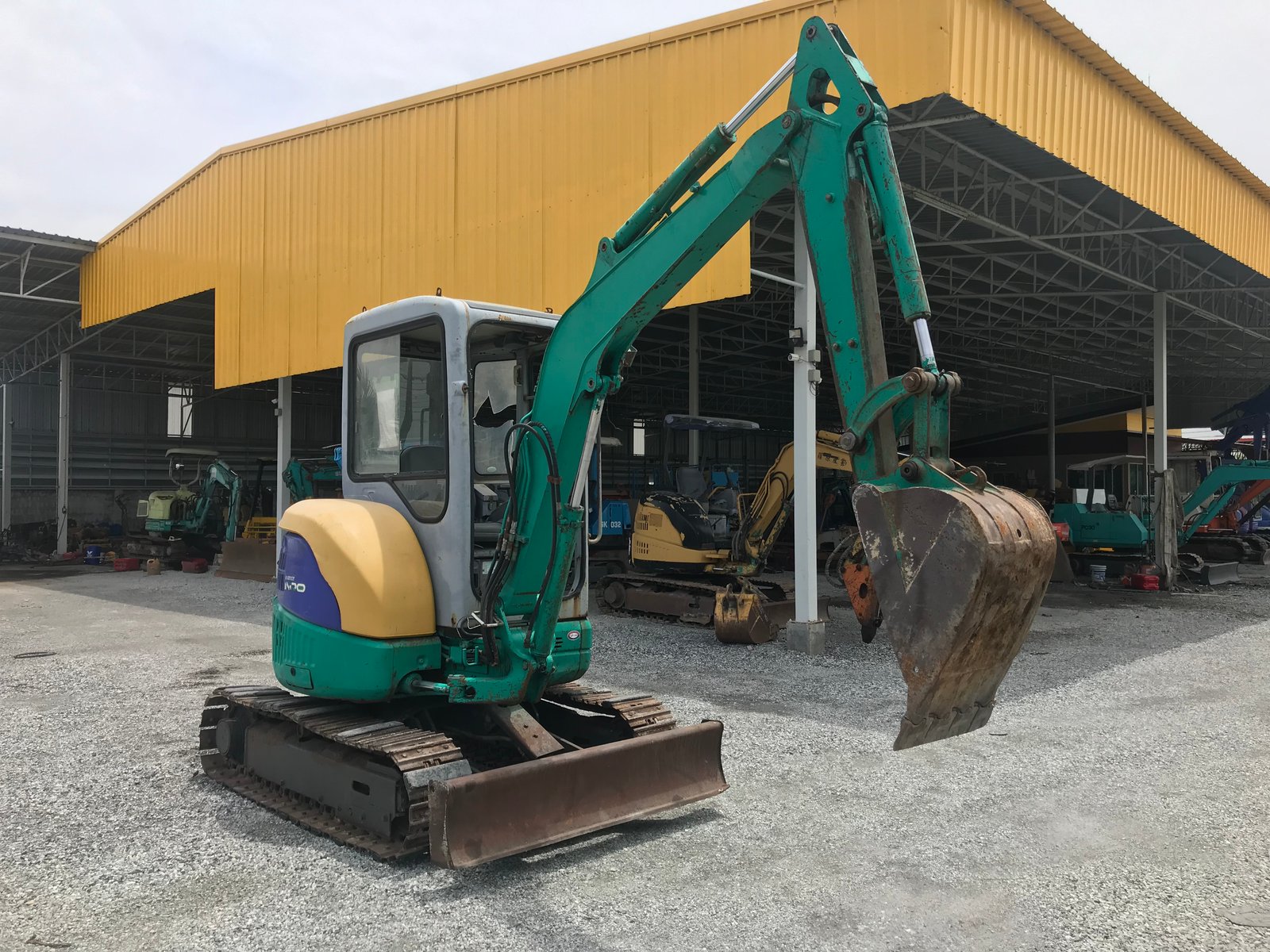 รถแบคโฮ KOMATSU PC30MR-1 ขนาด 3ตัน รถเก่านอกนำเข้า Line jiraroj2909