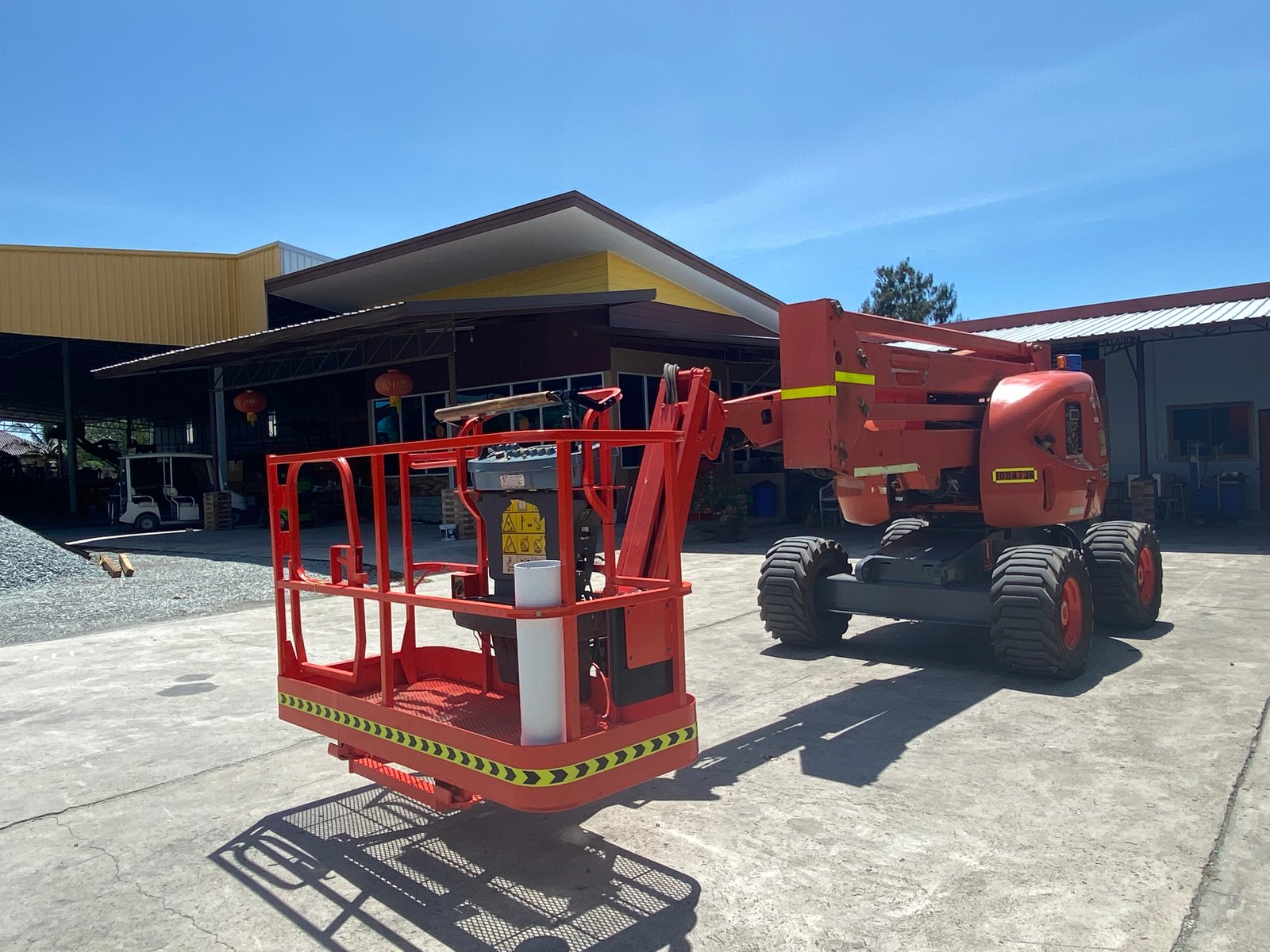 รถกระเช้าบูม JLG 450AJ ความสูง 13.70เมตร เก่านอกนำเข้า ติดต่อ Line jiraroj2909 รถกระเช้าบูม JLG 450AJ ความสูง 13.70เมตร เก่านอกนำเข้า ติดต่อ Line jiraroj2909