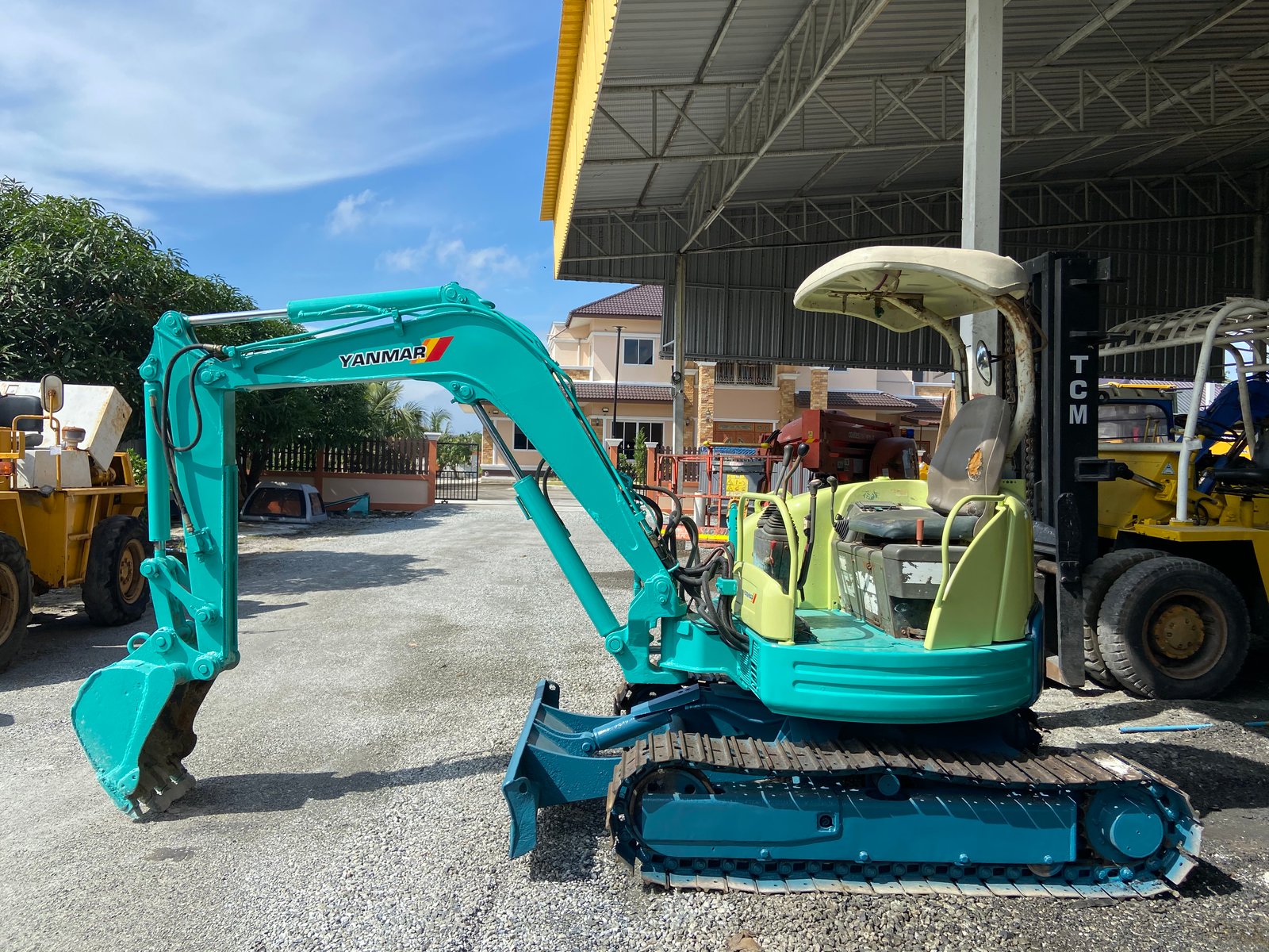รถแบคโฮ YANMAR VIO30-1 ขนาด 3ตัน รถเก่านอก ติดต่อ Line jiraroj2909