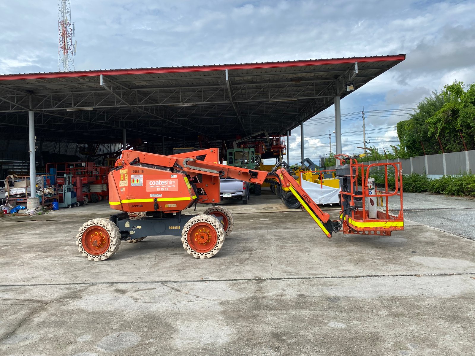 รถกระเช้าบูม JLG 340AJ ความสูง10.29 เมตร รถเก่านอกนำเข้า Line jiraroj2909