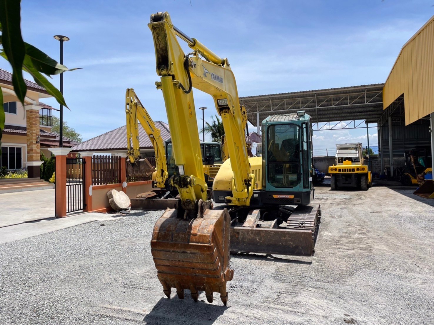 รถแบคโฮ YANMAR VIO80B เทียบเท่า PC80 ขนาด 8ตัน รถเก่านอก ติดต่อ Line jiraroj2909 รถแบคโฮ YANMAR VIO80B เทียบเท่า PC80 ขนาด 8ตัน รถเก่านอก ติดต่อ Line jiraroj2909