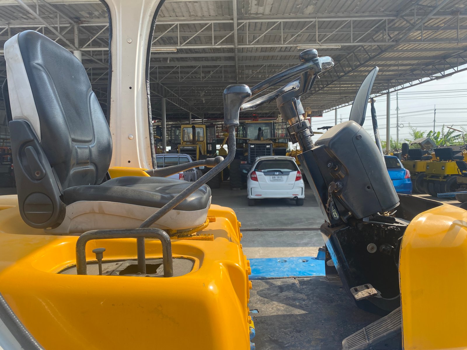รถตักล้อยาง MITSUBISHI WS210 เทียบเท่า WA30 บุ้งกี๋ 0.7 คิว รถเก่านอกนำเข้า ติดต่อ Line jiraroj2909