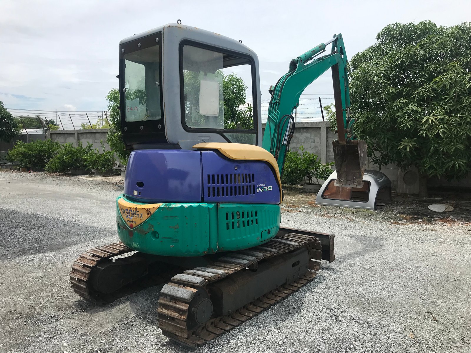 รถแบคโฮ KOMATSU PC30MR-1 ขนาด 3ตัน รถเก่านอกนำเข้า Line jiraroj2909