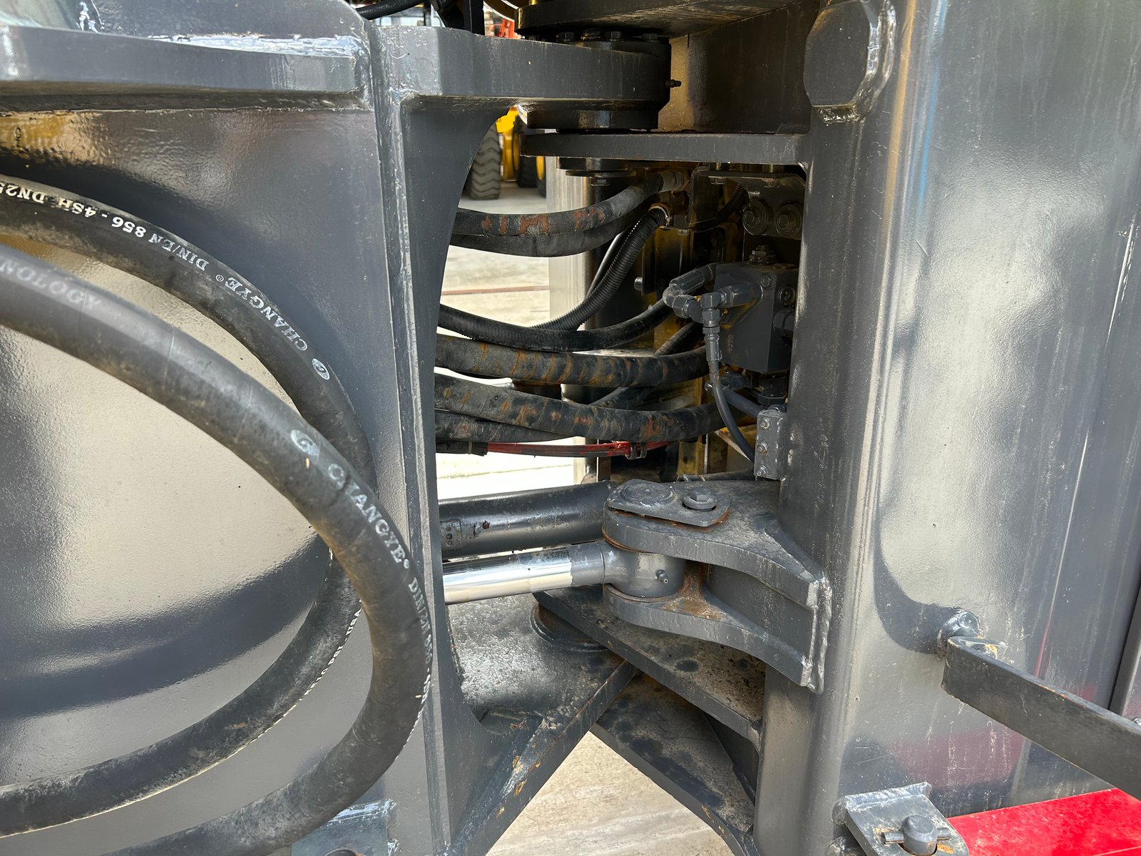 รถตักล้อยาง KOMATSU WA380-3 บุ้งกี๋ 3 คิว ยกสูง 3.9 ม. รถเก่านอกนำเข้า ติดต่อ Line jiraroj2909