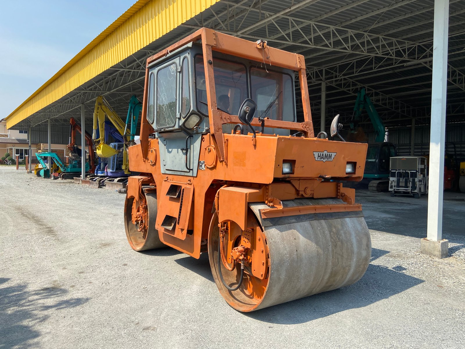 รถบดล้อเหล็ก HAMM DV6.22 ขนาด 7ตัน รถเก่านอกนำเข้า ติดต่อ Line jiraroj2909 รถบดล้อเหล็ก HAMM DV6.22 ขนาด 7ตัน รถเก่านอกนำเข้า ติดต่อ Line jiraroj2909