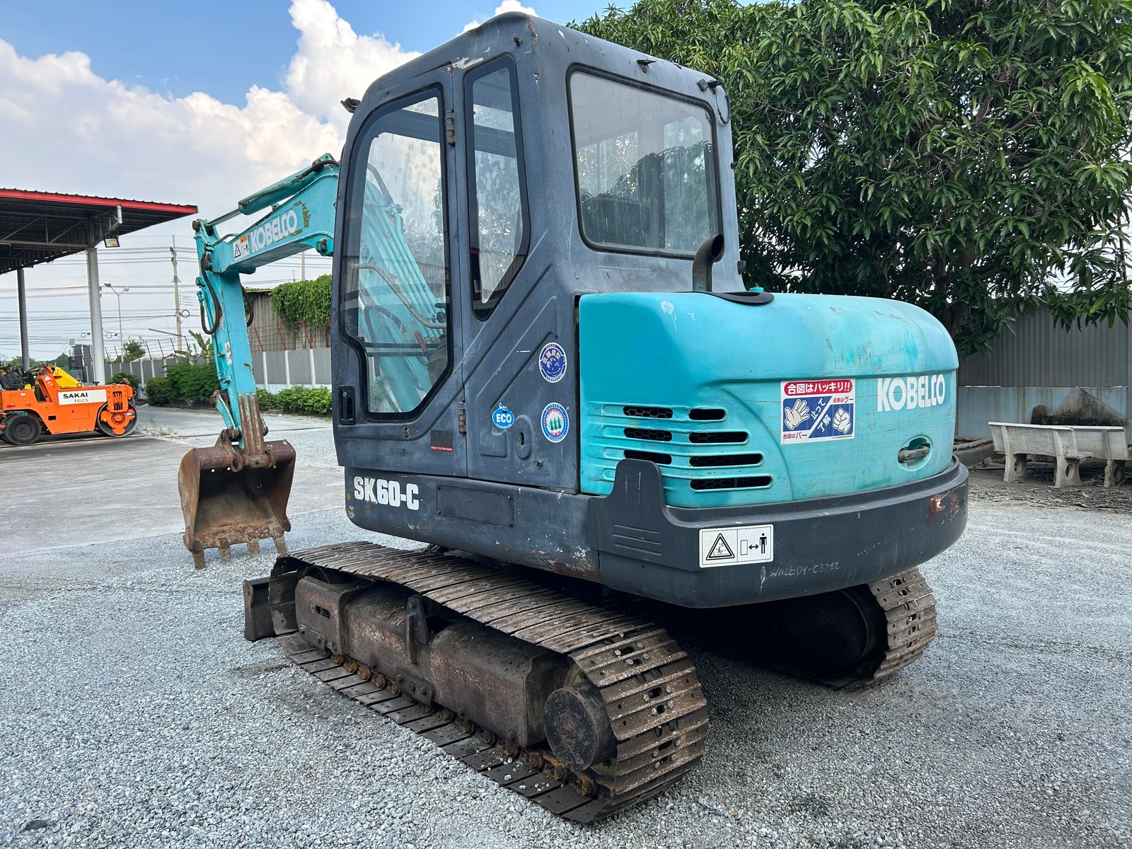 รถแบคโฮ KOBELCO SK60-C ขนาด 6 ตัน รถเก่านอกนำเข้า ติดต่อ Line: jiraroj2909