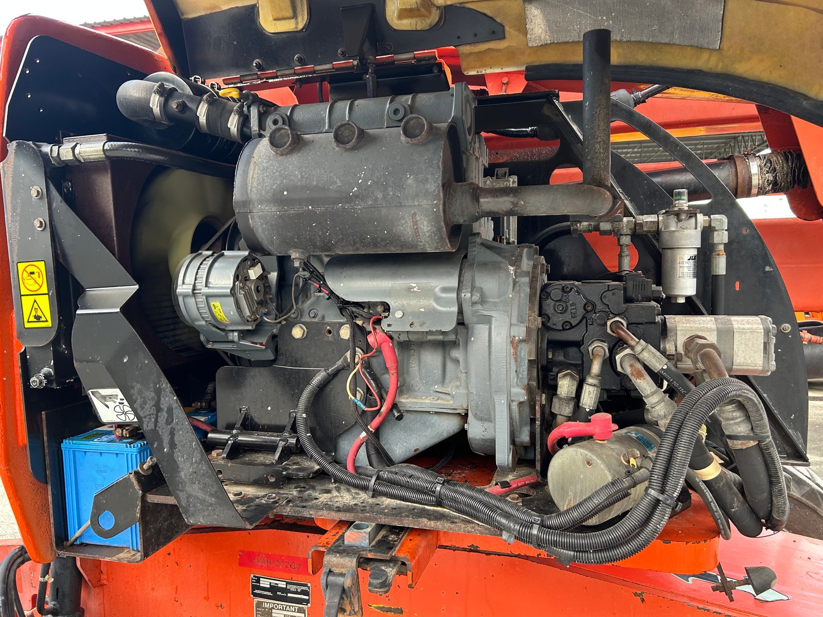 ขายรถกระเช้าบูม JLG รุ่น 450AJ ความสูง 13.7 เมตร รถเก่านอก ติดต่อ Line jiraroj2909