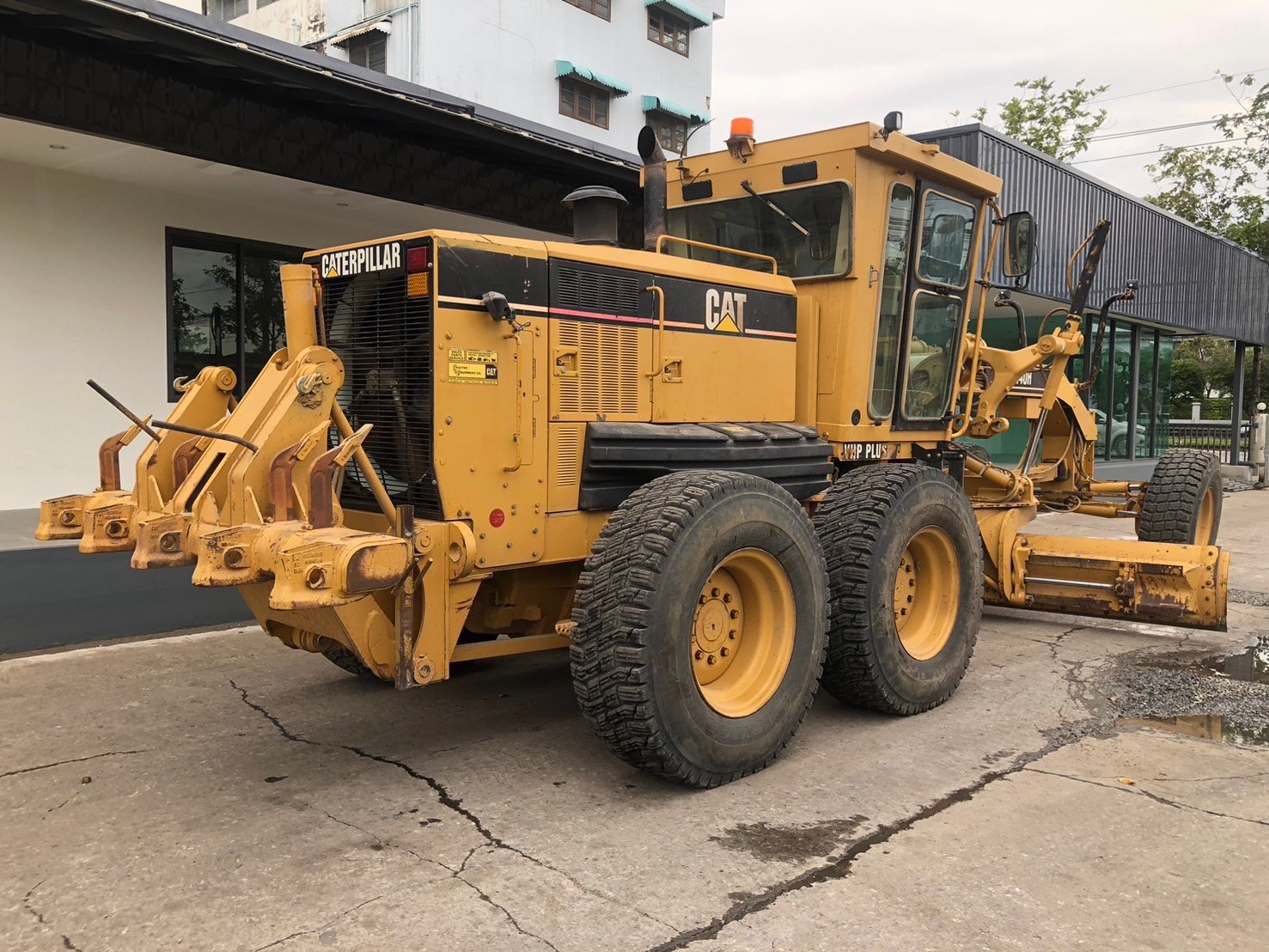 รถเกรด Cat140H-CCA-01XXX สภาพดี รถเกรด Cat140H-CCA-01XXX สภาพดี