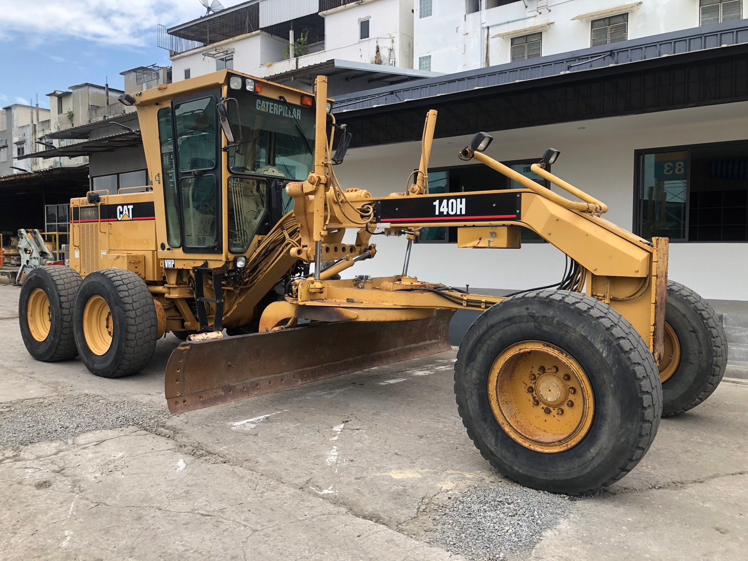 รถเกรด Cat140H-2ZK-XXX85 ซีเรียลสูง