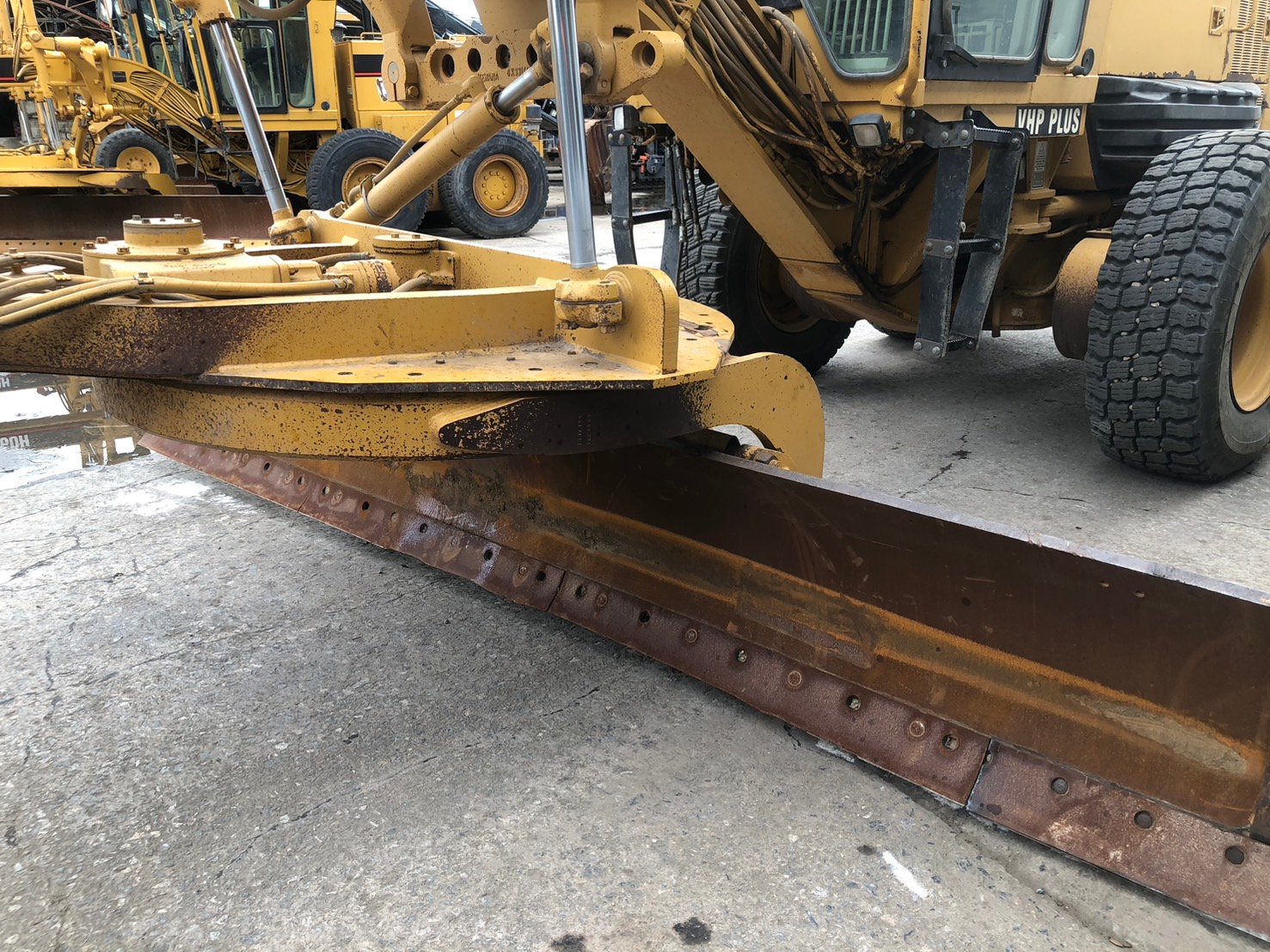 รถเกรด Cat140H-CCA-01XXX สภาพดี รถเกรด Cat140H-CCA-01XXX สภาพดี