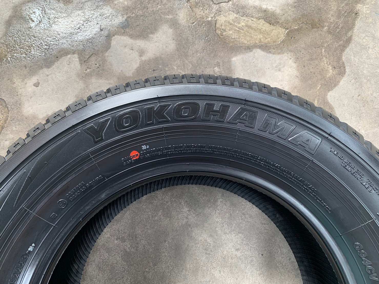 ยางใหม่ 265-65-17 Yokohama ปี 23 เหมาะสำหรับ รถกระบะตัวสูง และ SUV ทุกรุ่น ยางใหม่ 265-65-17 Yokohama ปี 23 เหมาะสำหรับ รถกระบะตัวสูง และ SUV ทุกรุ่น