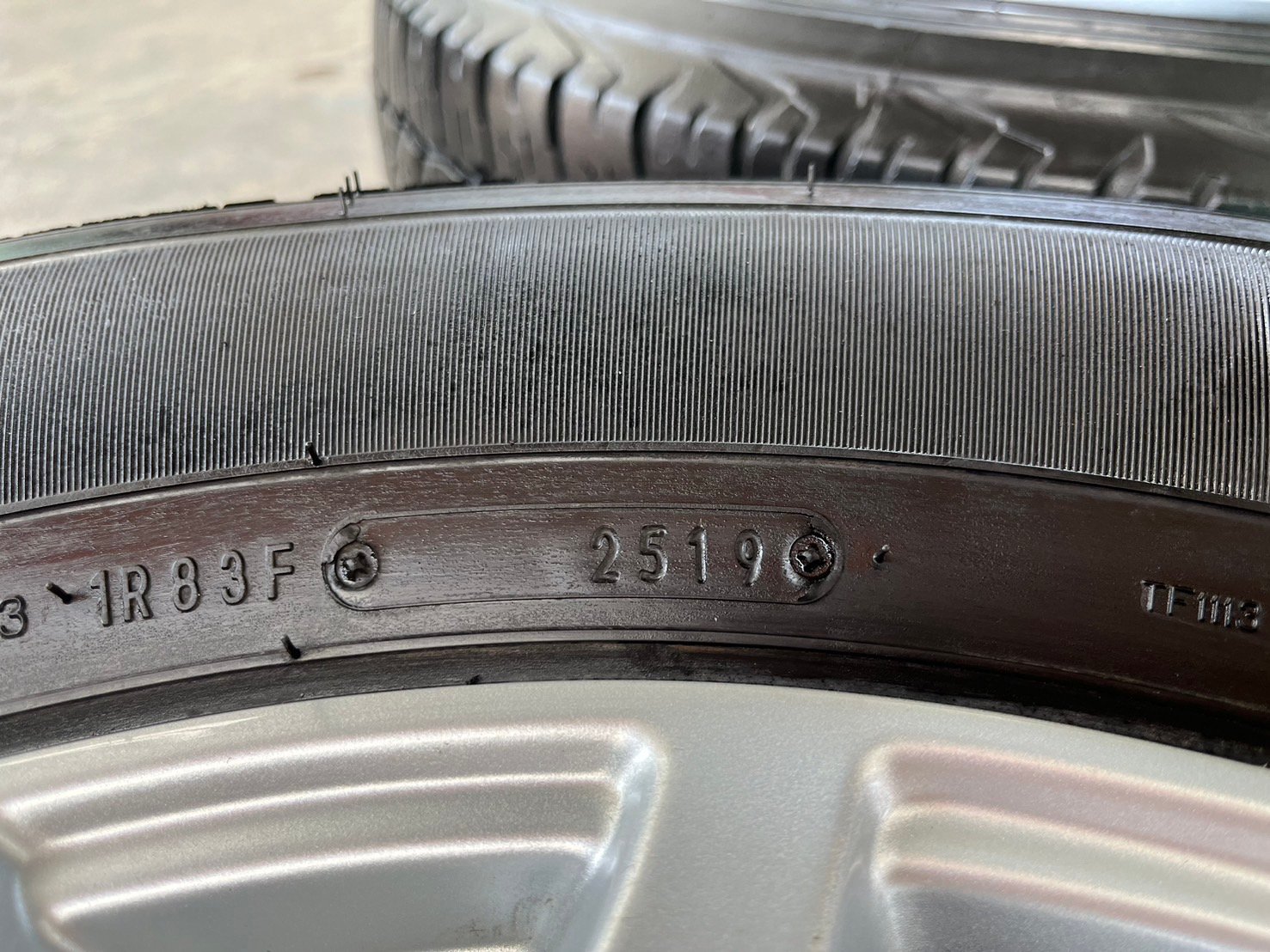 ล้อแม็ก Ford Ranger ขอบ 16 พร้อมยาง 255-70-16 Dunlop ปี 19