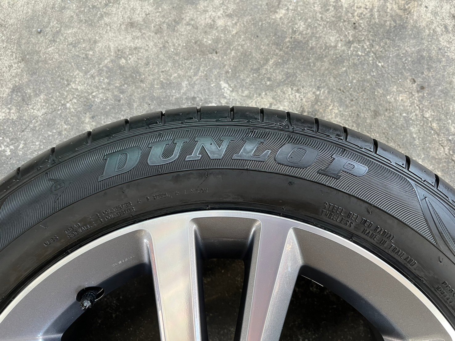 ล้อแม็กป้ายแดง Honda Civic FE รุ่นใหม่ ขอบ 16 พร้อมยาง 205-55-16 Dunlop ปลายปี 20 ล้อแม็กป้ายแดง Honda Civic FE รุ่นใหม่ ขอบ 16 พร้อมยาง 205-55-16 Dunlop ปลายปี 20