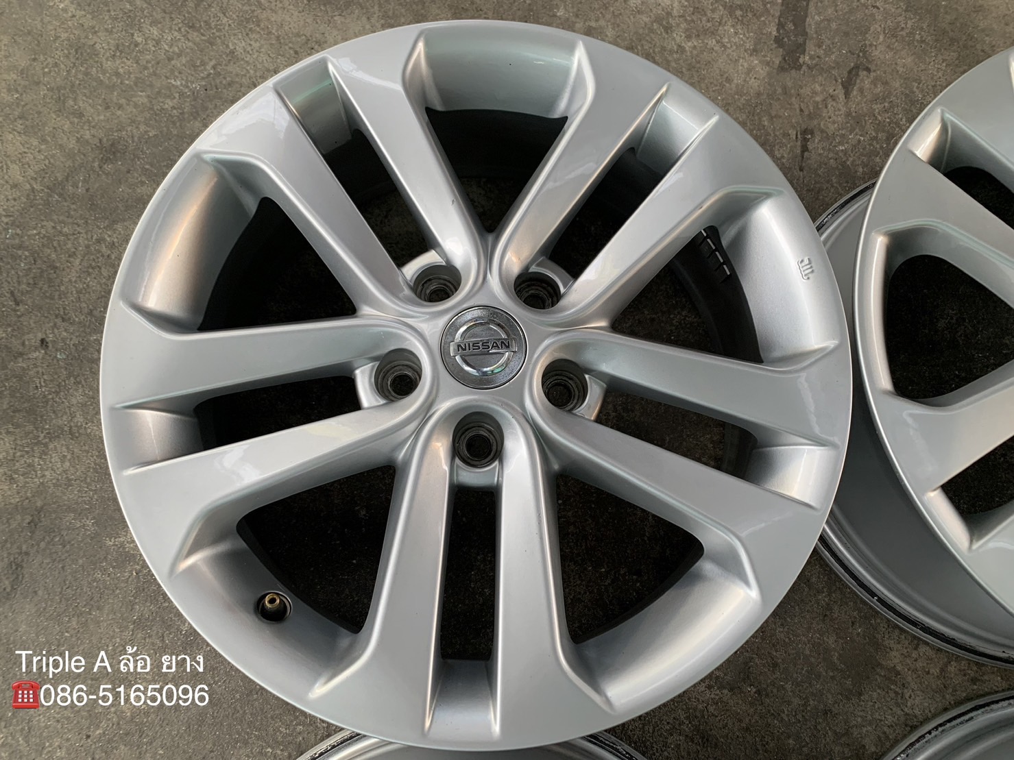 ล้อแม็ก 5รู114 Nissan Juke ขอบ 17 สภาพสวยๆ ล้อแม็ก 5รู114 Nissan Juke ขอบ 17 สภาพสวยๆ