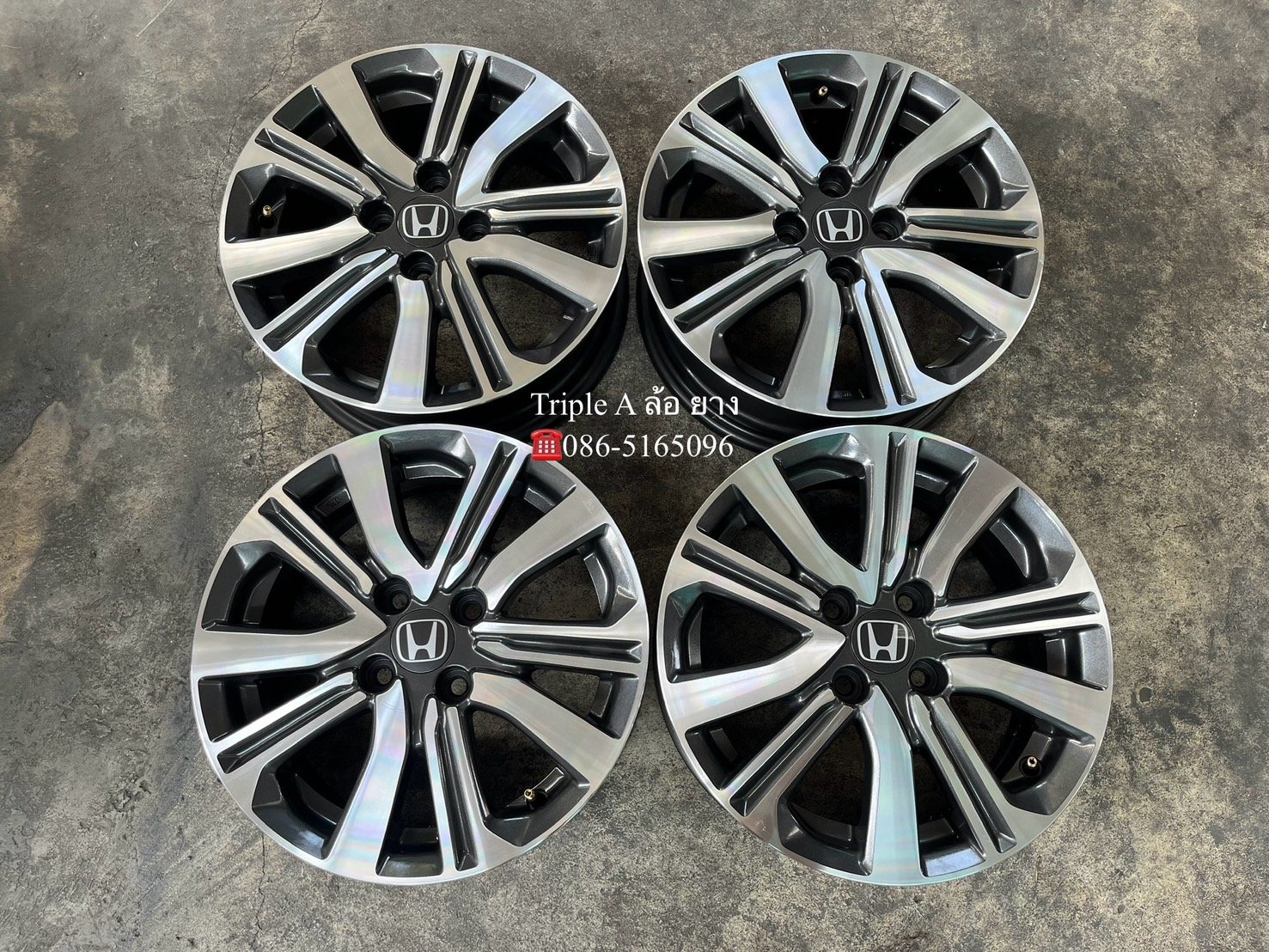 ล้อแม็ก Honda City ตัวท็อป ขอบ 15 เทาหน้าเงา สวยกริ๊บ