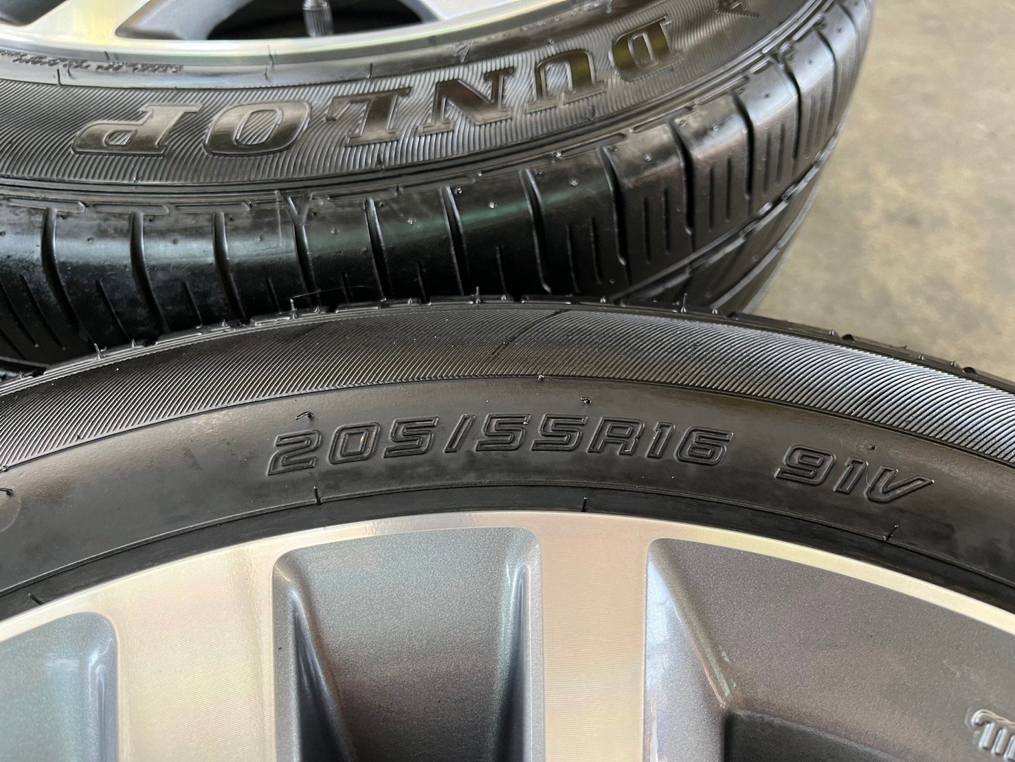 ล้อแม็กป้ายแดง Honda Civic FE รุ่นใหม่ ขอบ 16 พร้อมยาง 205-55-16 Dunlop ปลายปี 20 ล้อแม็กป้ายแดง Honda Civic FE รุ่นใหม่ ขอบ 16 พร้อมยาง 205-55-16 Dunlop ปลายปี 20
